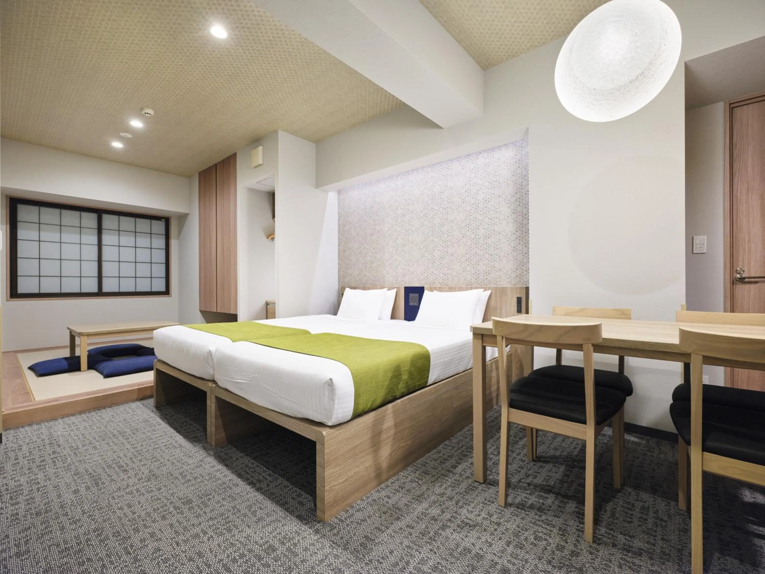 Bed in MONday Apart Premium UENO