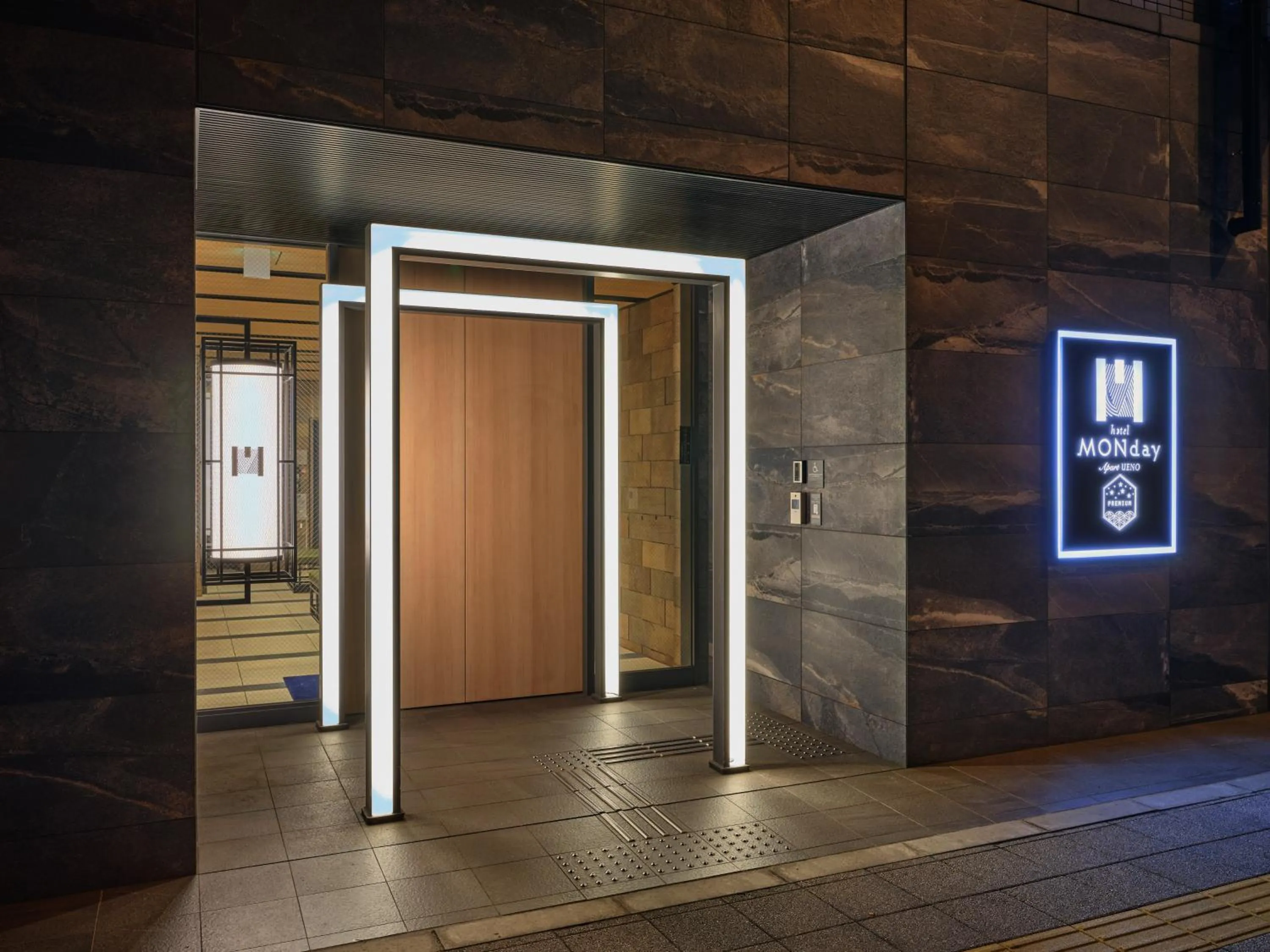 MONday Apart Premium UENO