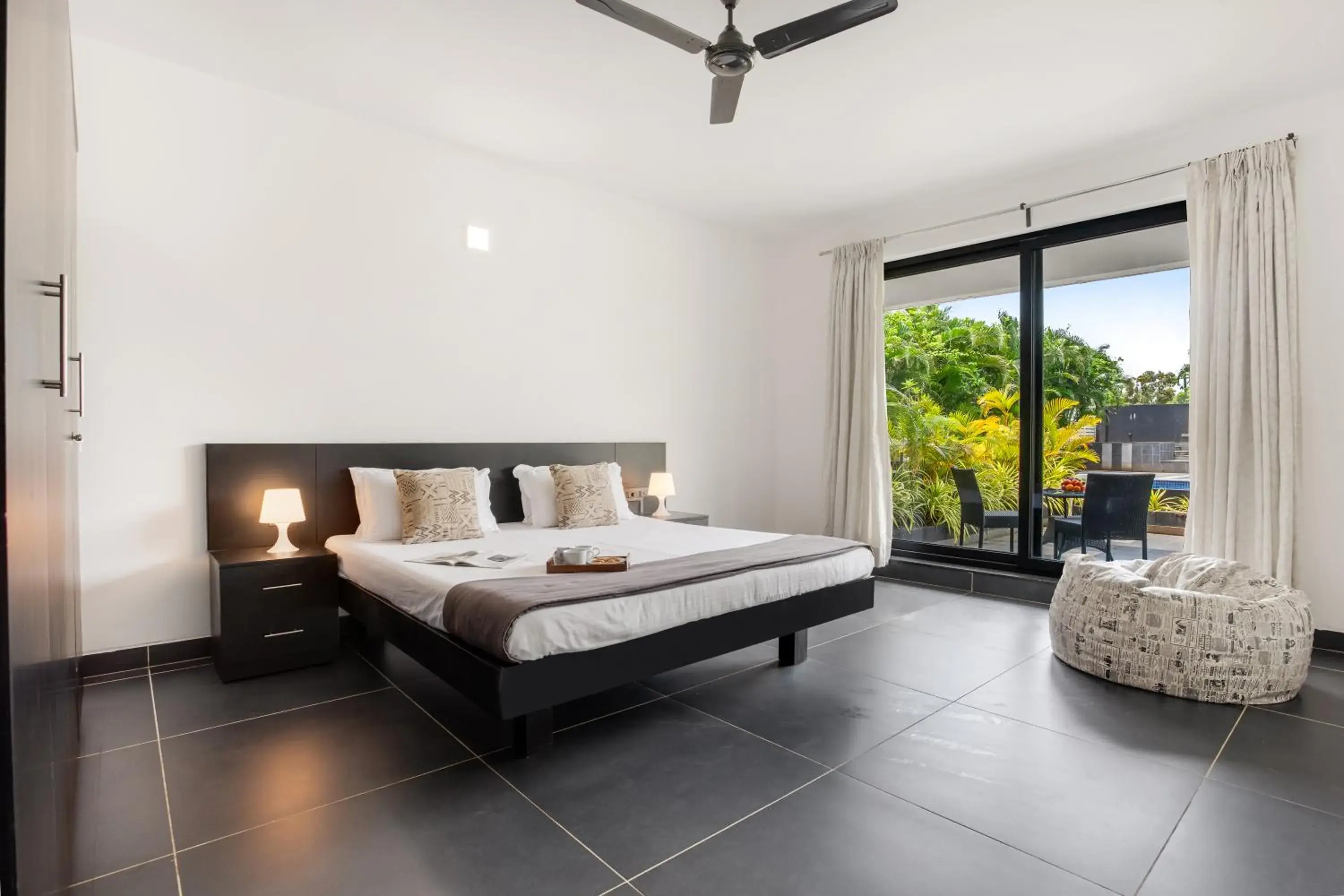 Luxury Room with Balcony in Crystal Village Luxury Room with Balcony in Crystal Village