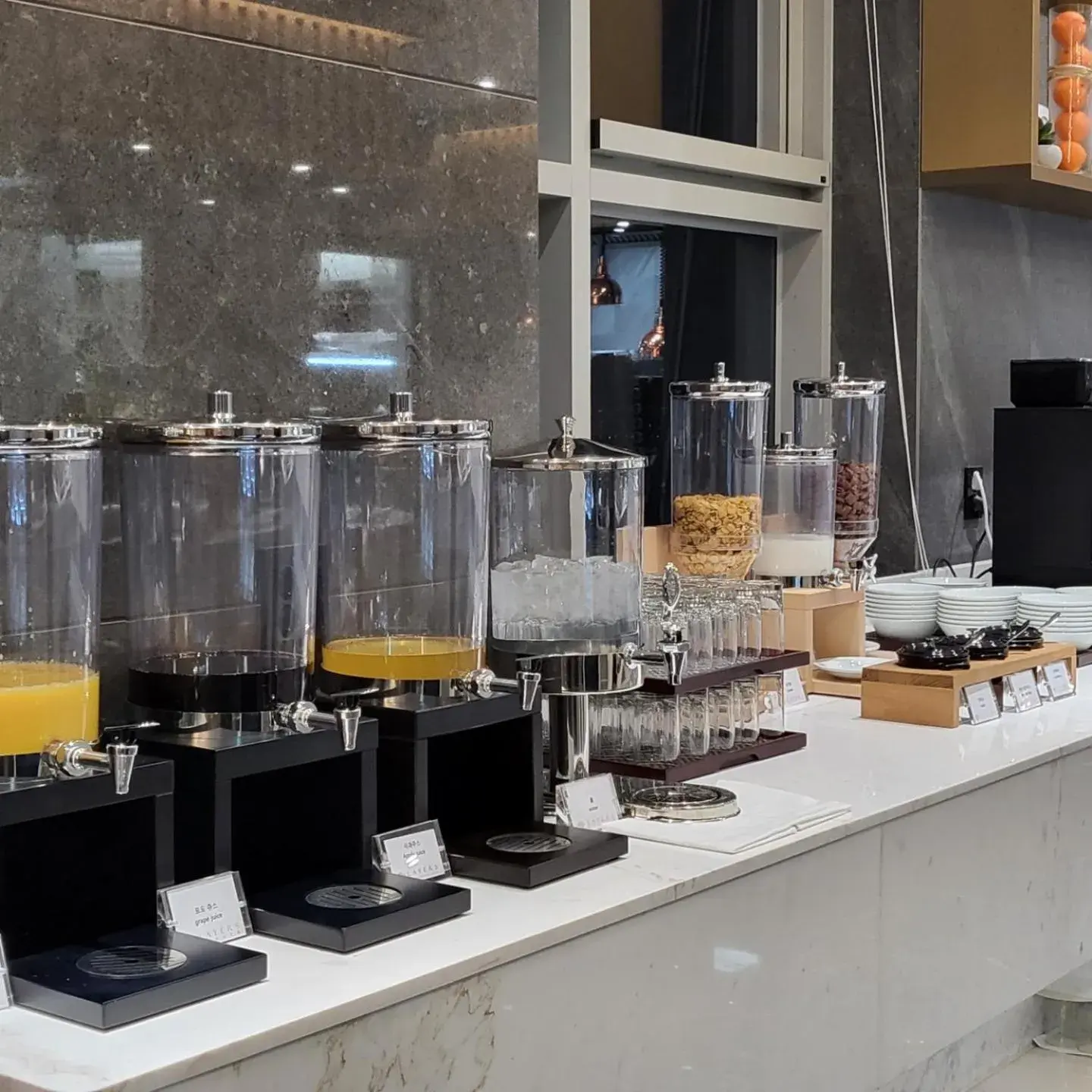 Restaurant/places to eat in Layers Hotel Busan Hadan Restaurant/places to eat in Layers Hotel Busan Hadan