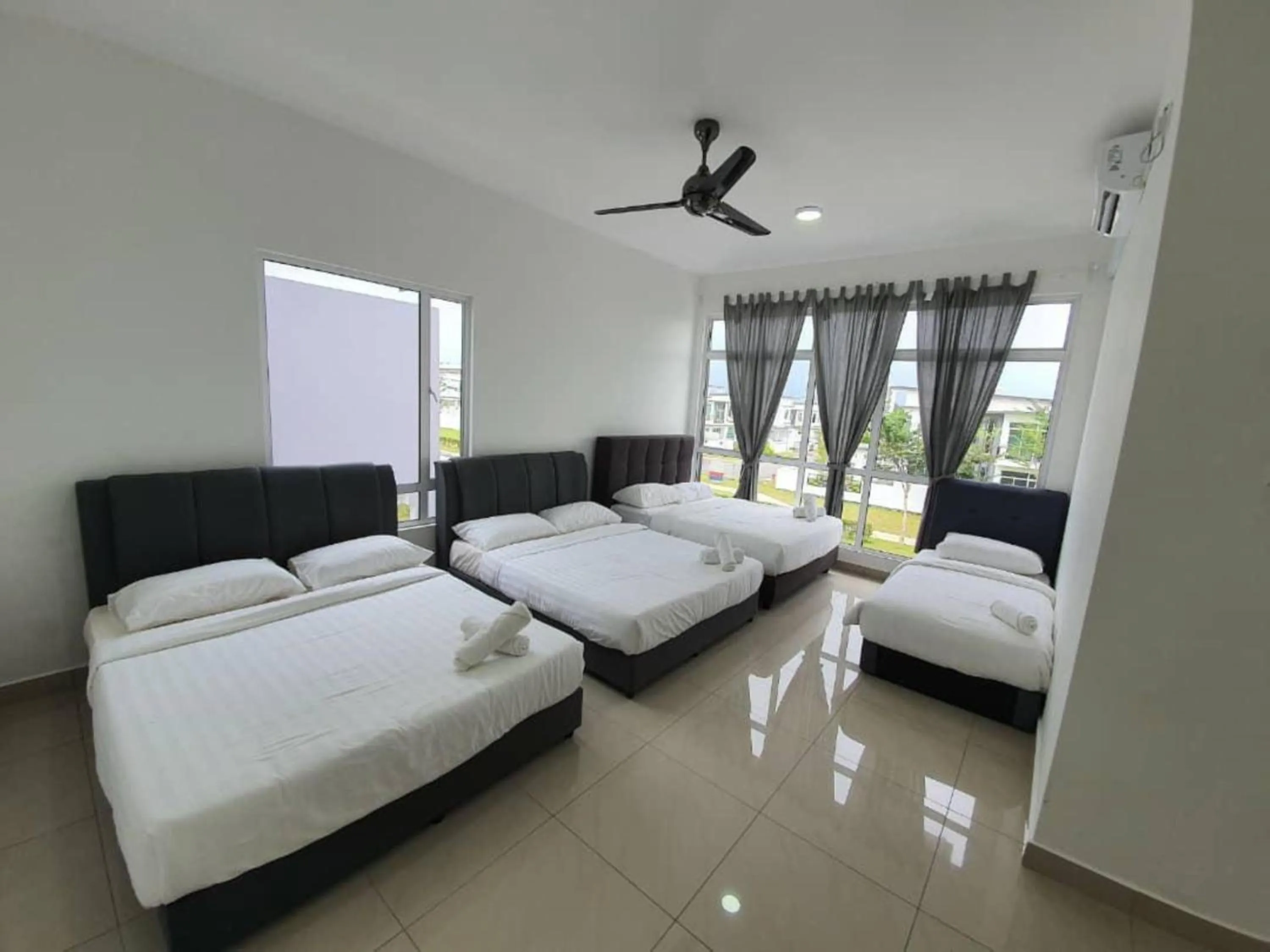 Bedroom, Bed in Desaru Arcadia Villa By Convergence