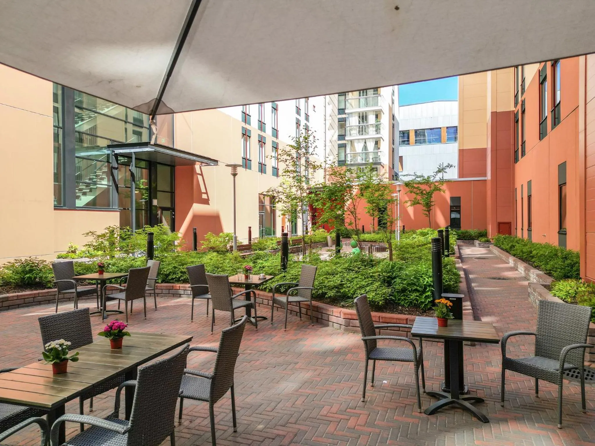 Patio in Hotel Matts