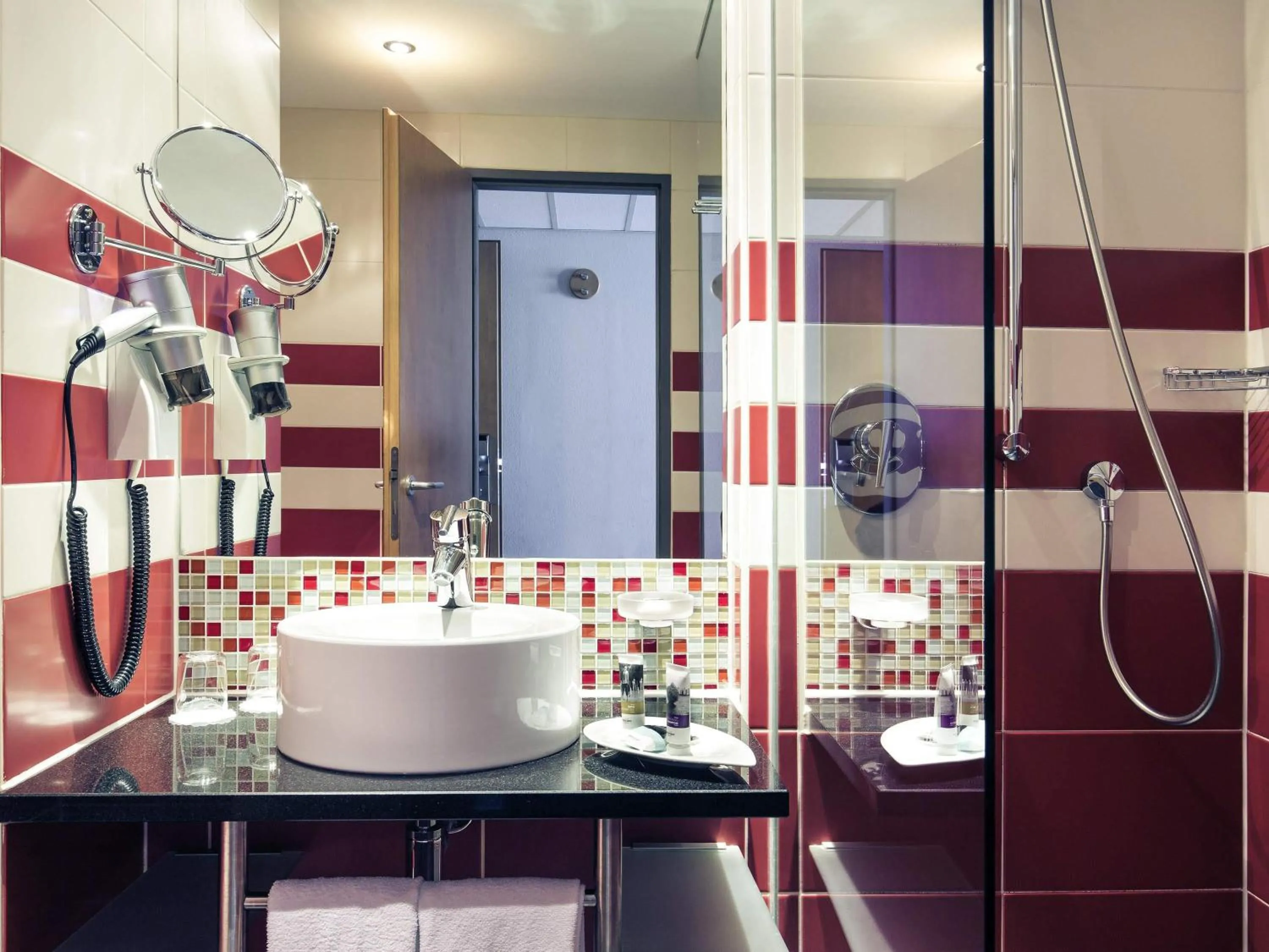 Bedroom in Mercure München City Schwabing