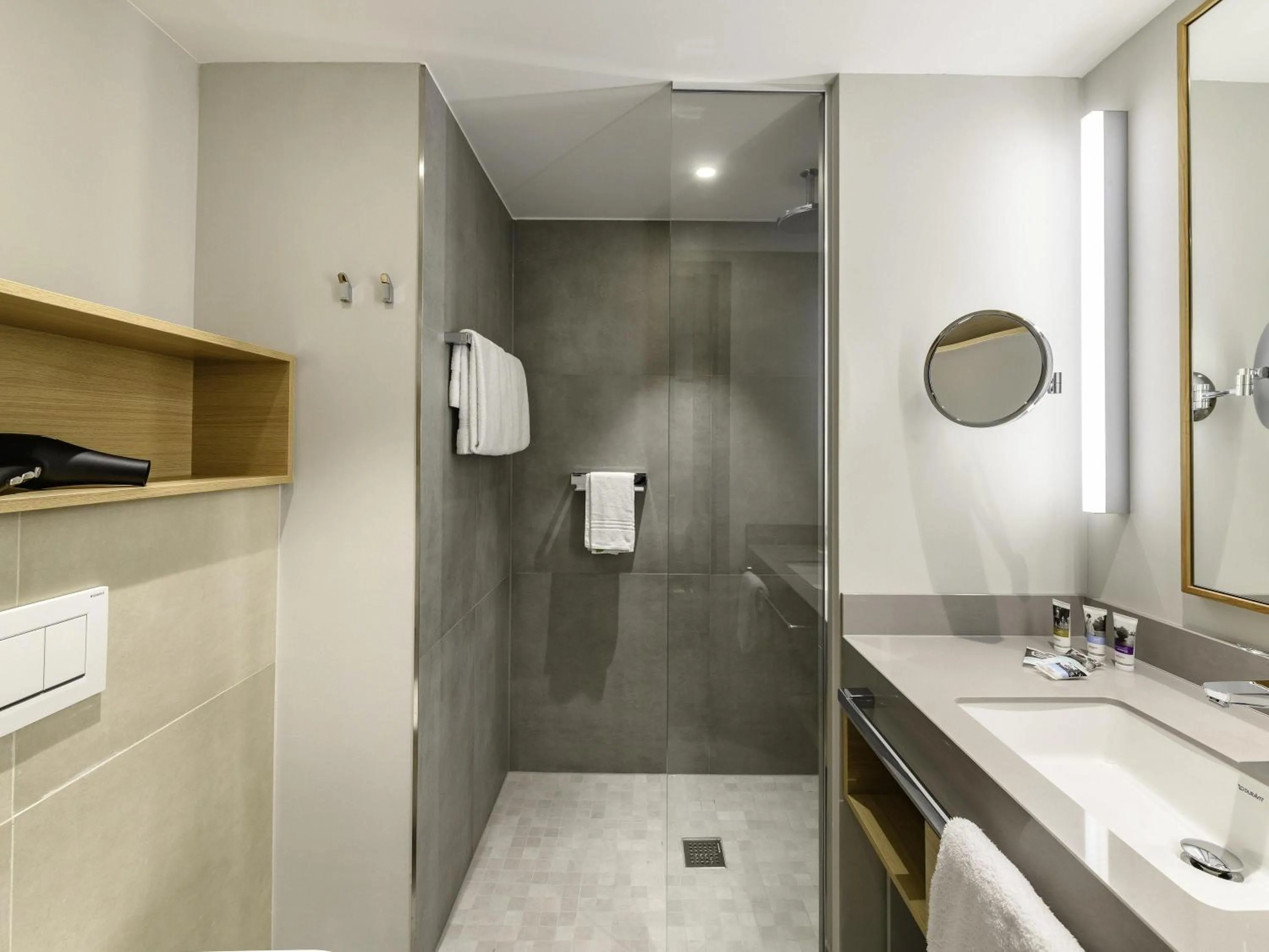 Bedroom in Mercure München City Schwabing