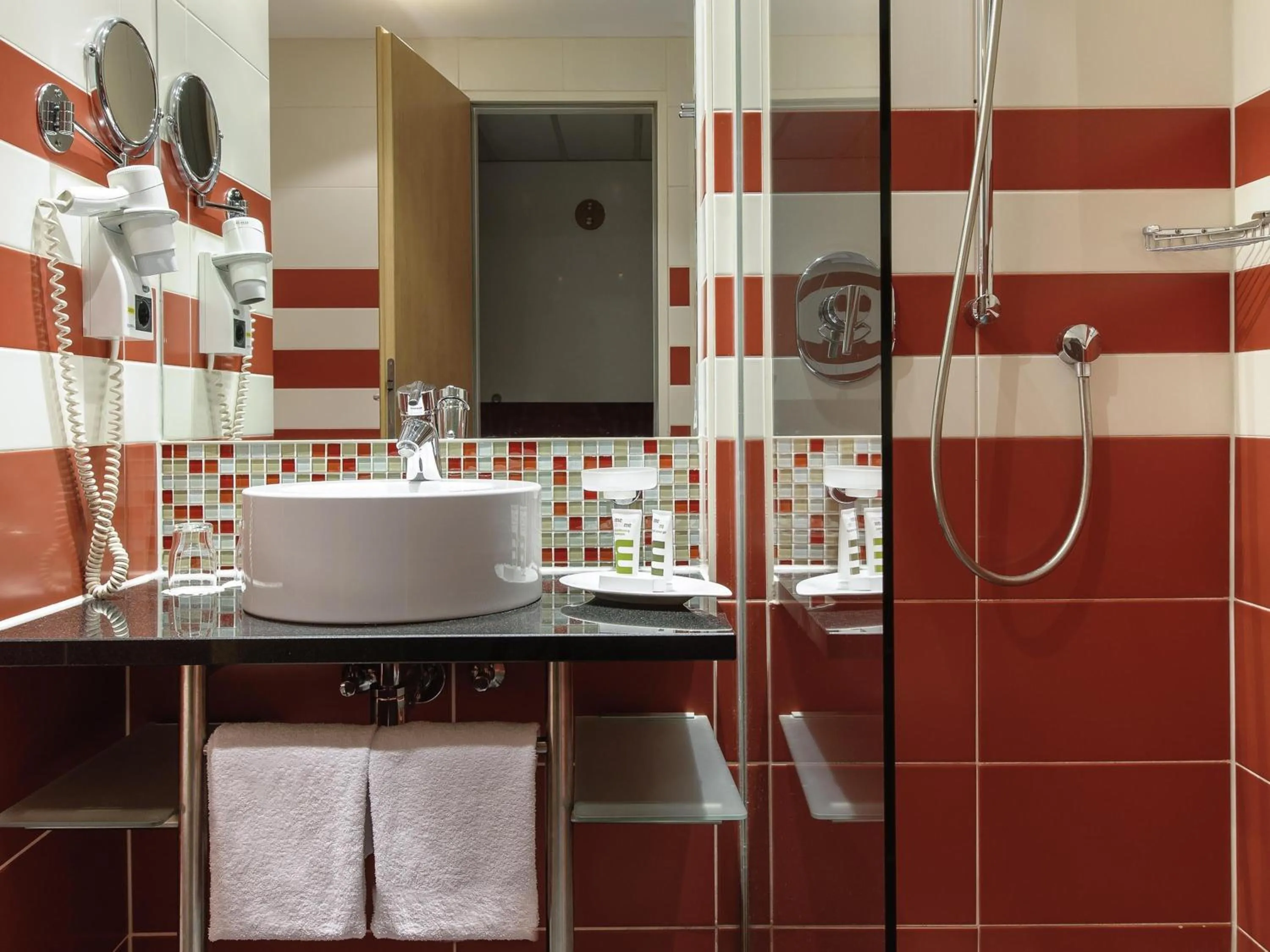 Bedroom in Mercure München City Schwabing