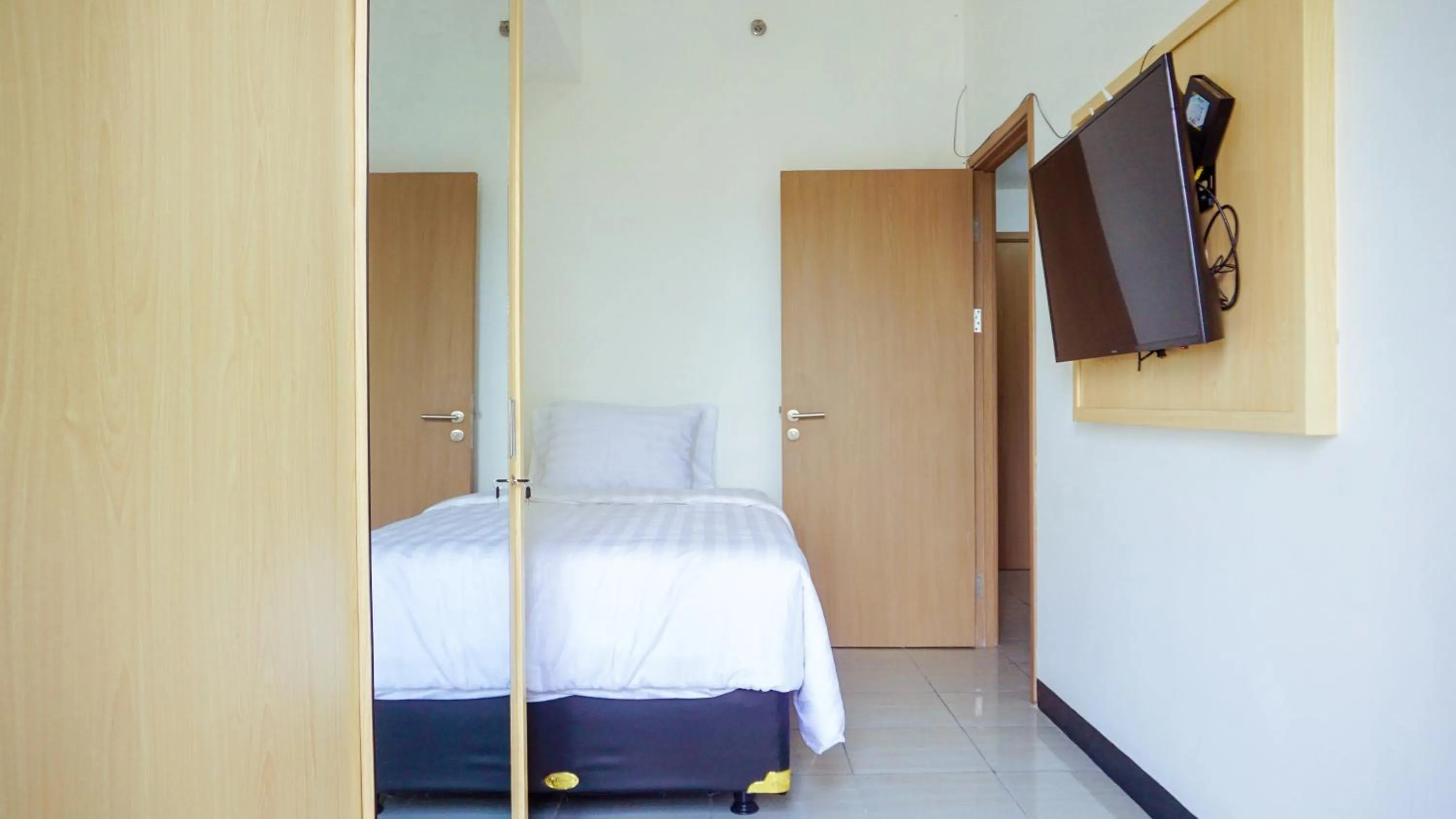 Bedroom, Bed in Cordova Suites