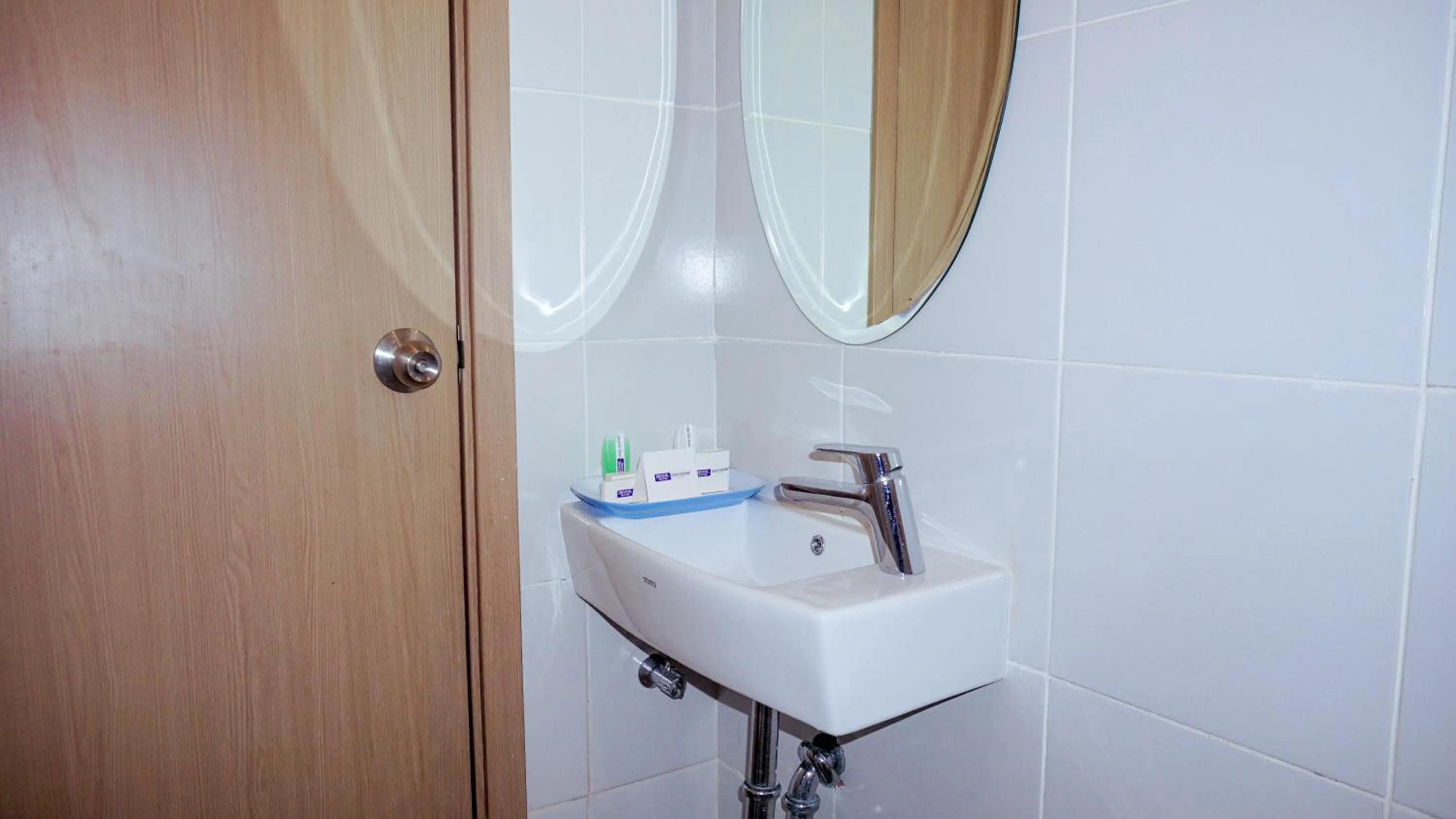 Bathroom in Cordova Suites