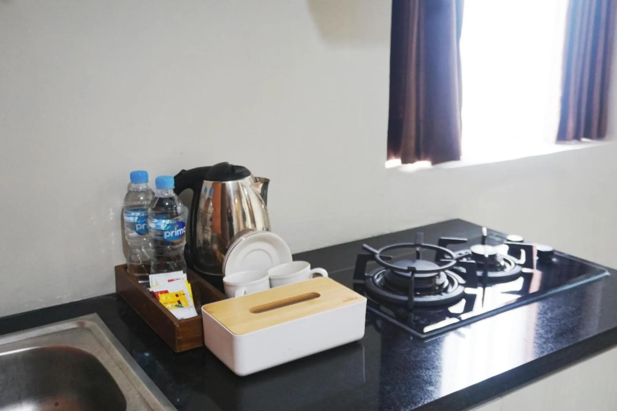 Coffee/tea facilities in Cordova Suites