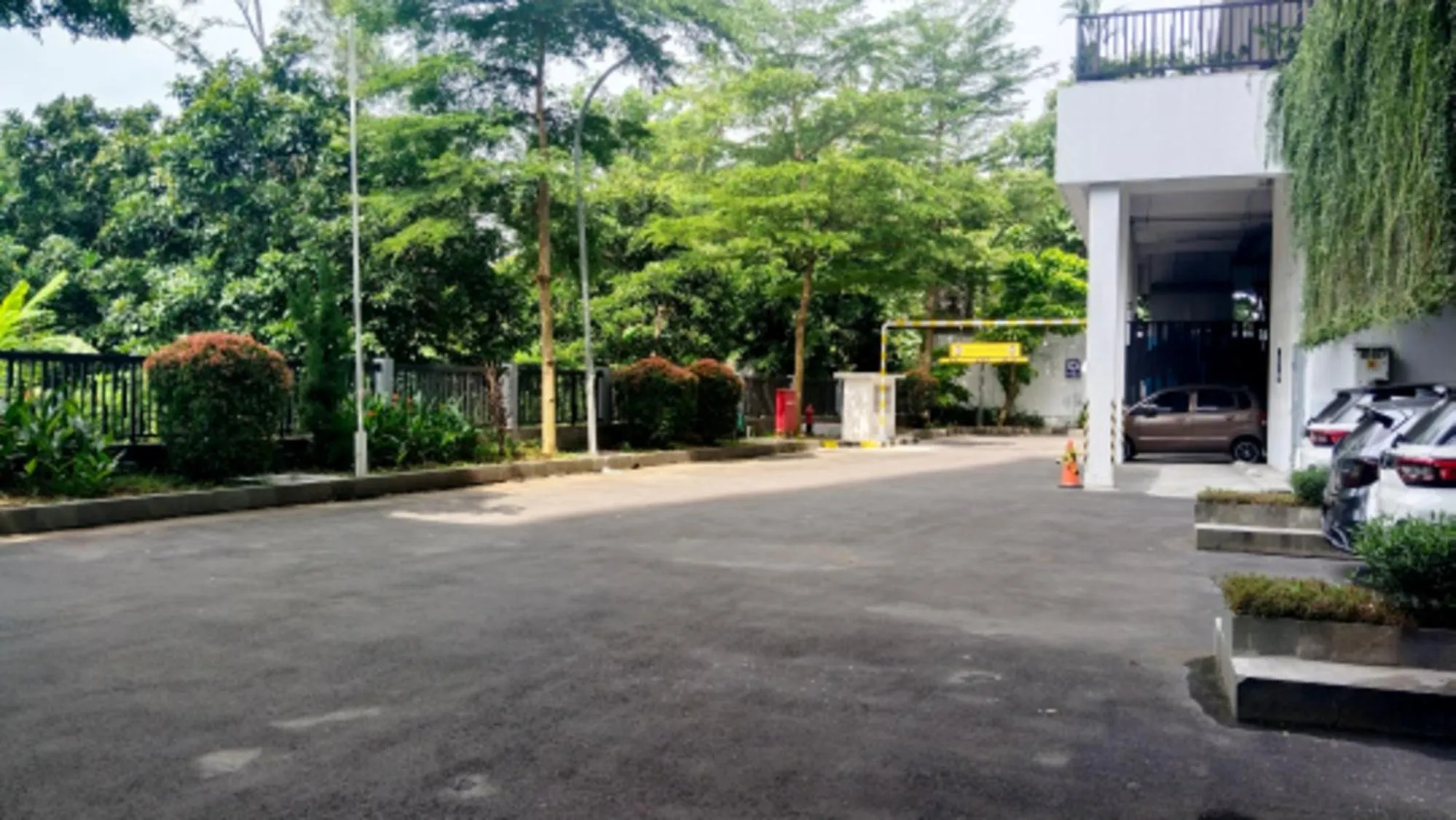 Parking in Cordova Suites