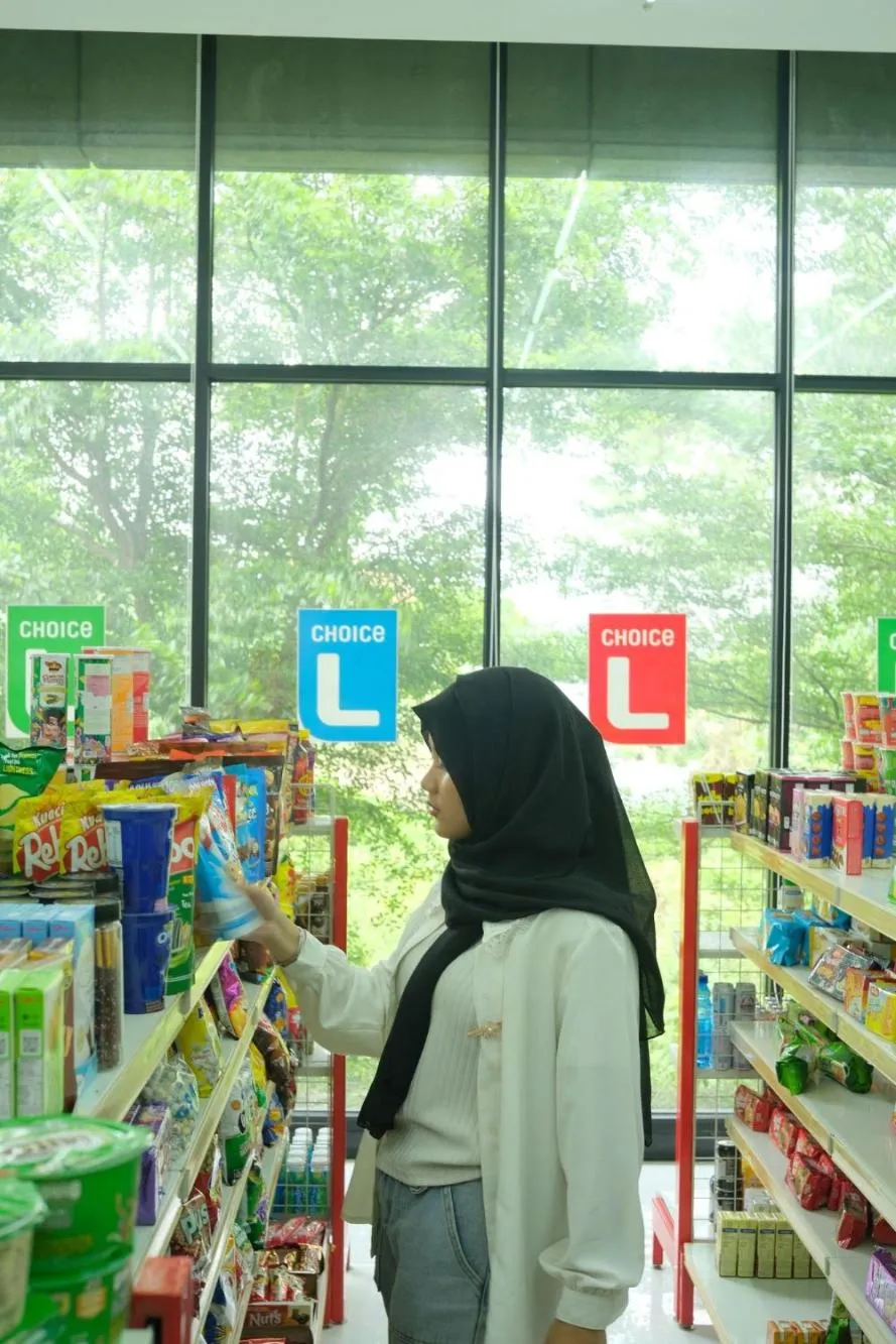 Supermarket/grocery shop in Cordova Suites