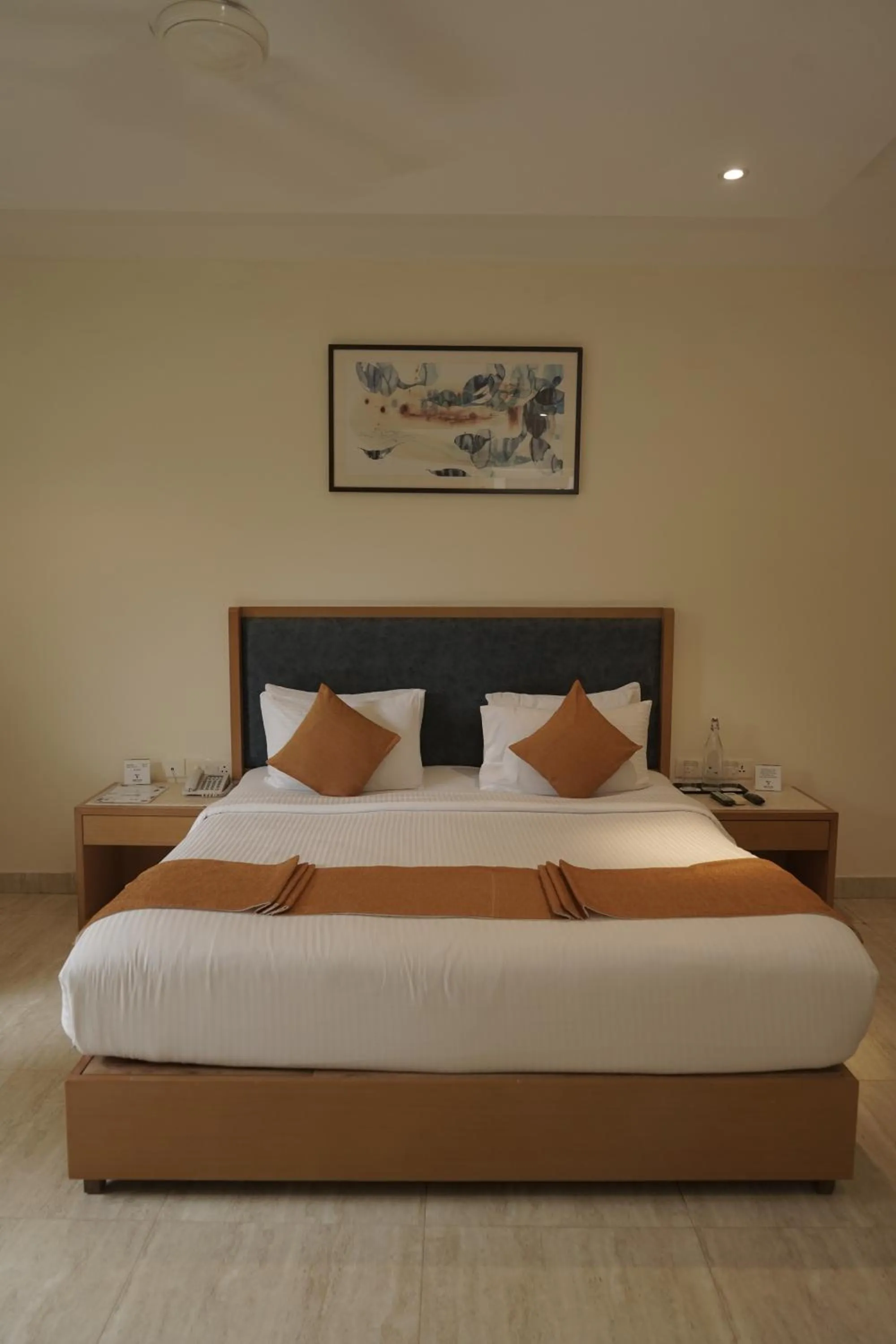 Bed in Trevon Hotels & Resorts Goa