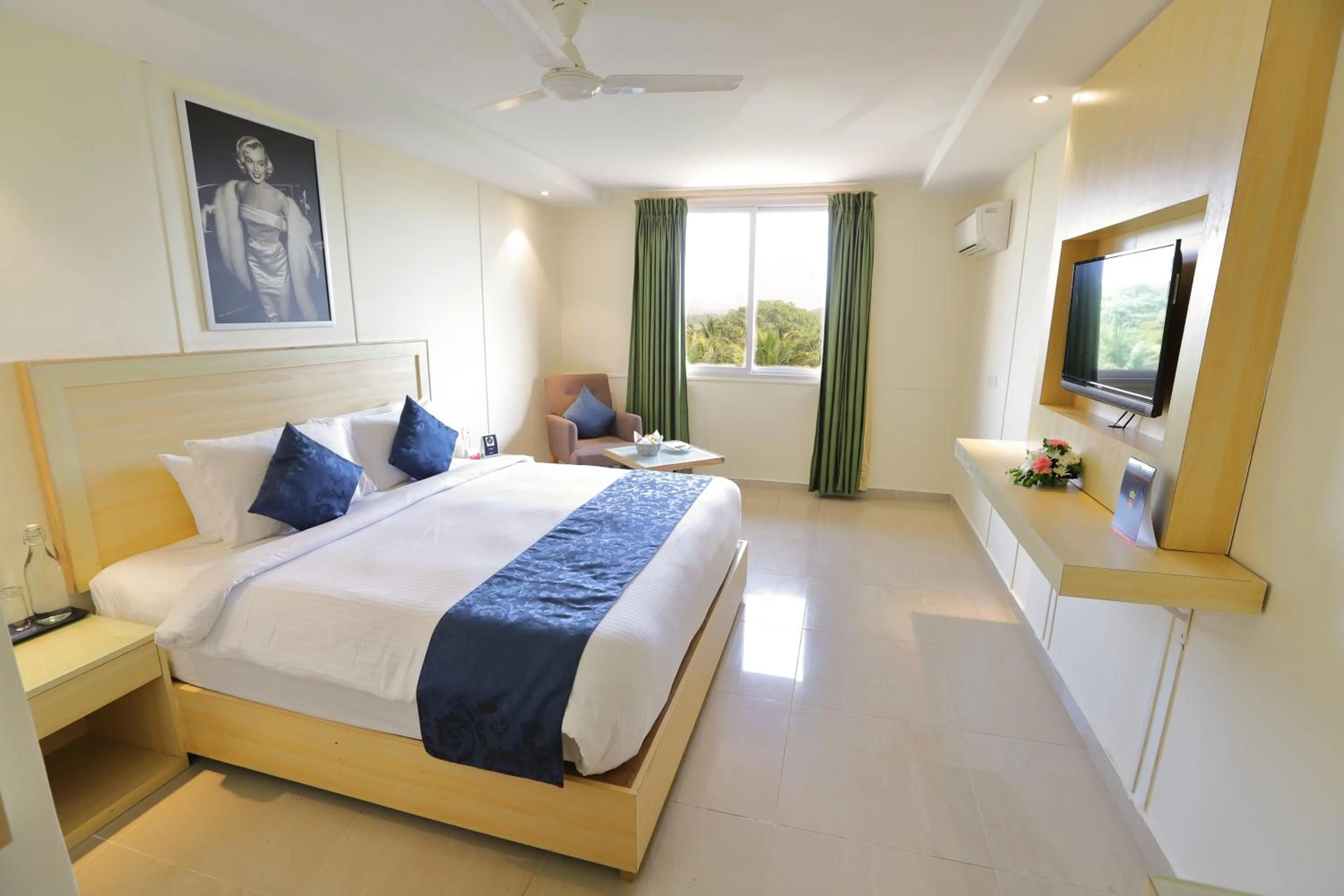 Photo of the whole room, Bed in Zip By Spree Hotels Hyde Goa