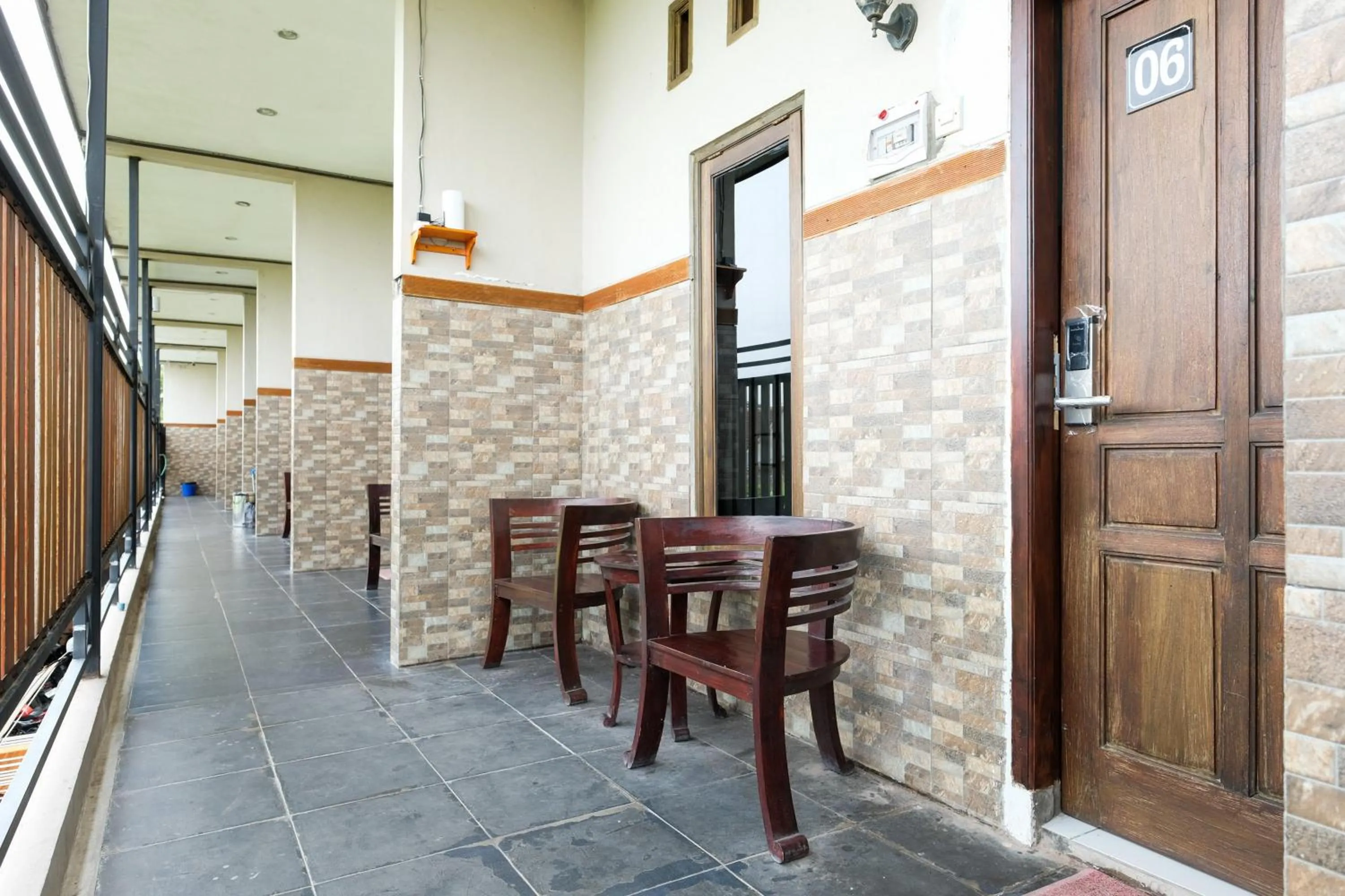 Property building in RedDoorz near Mojokerto Train Station