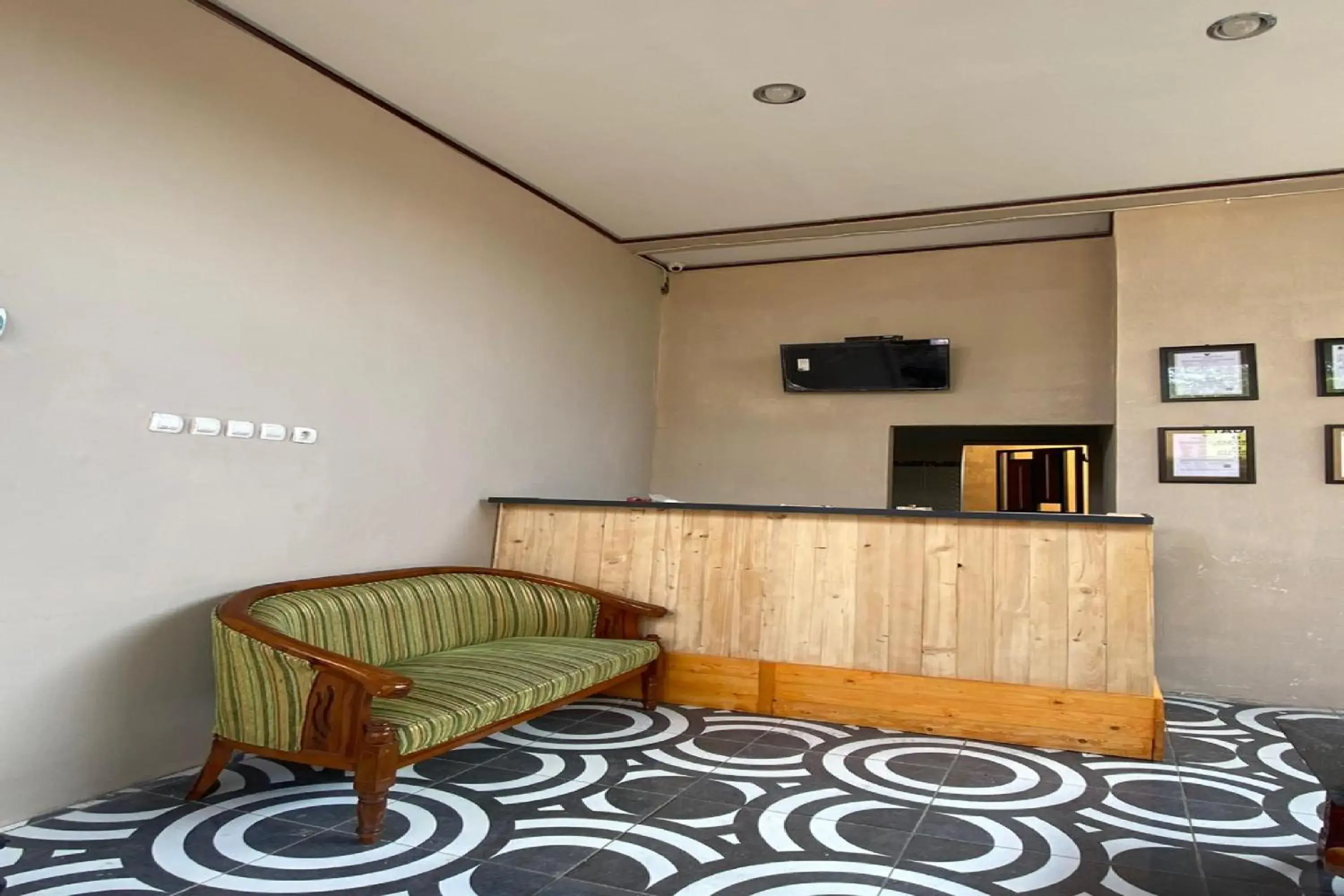 Lobby or reception in RedDoorz near Mojokerto Train Station Lobby or reception in RedDoorz near Mojokerto Train Station