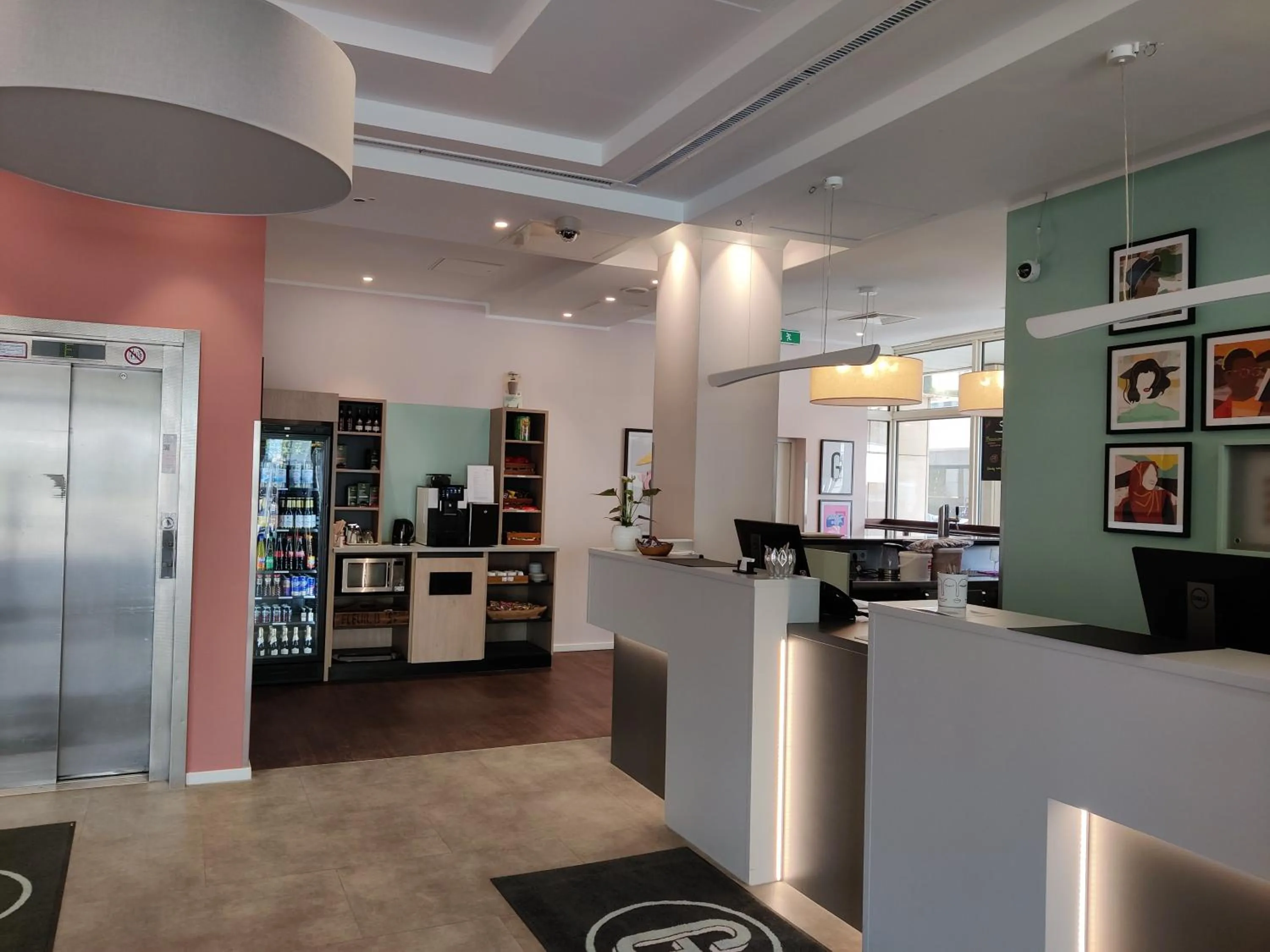 Property building in Garner Hotel Wiesbaden City by IHG