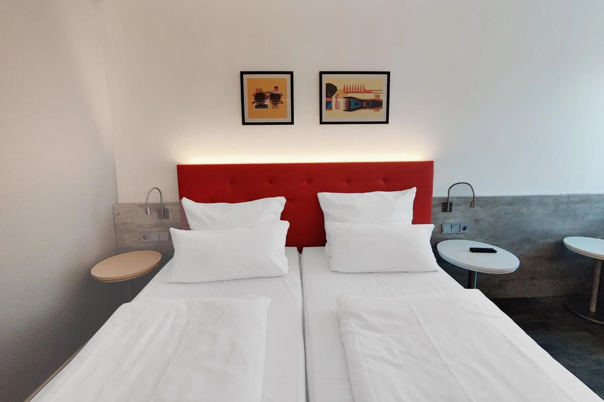 Photo of the whole room, Bed in Garner Hotel Wiesbaden City by IHG