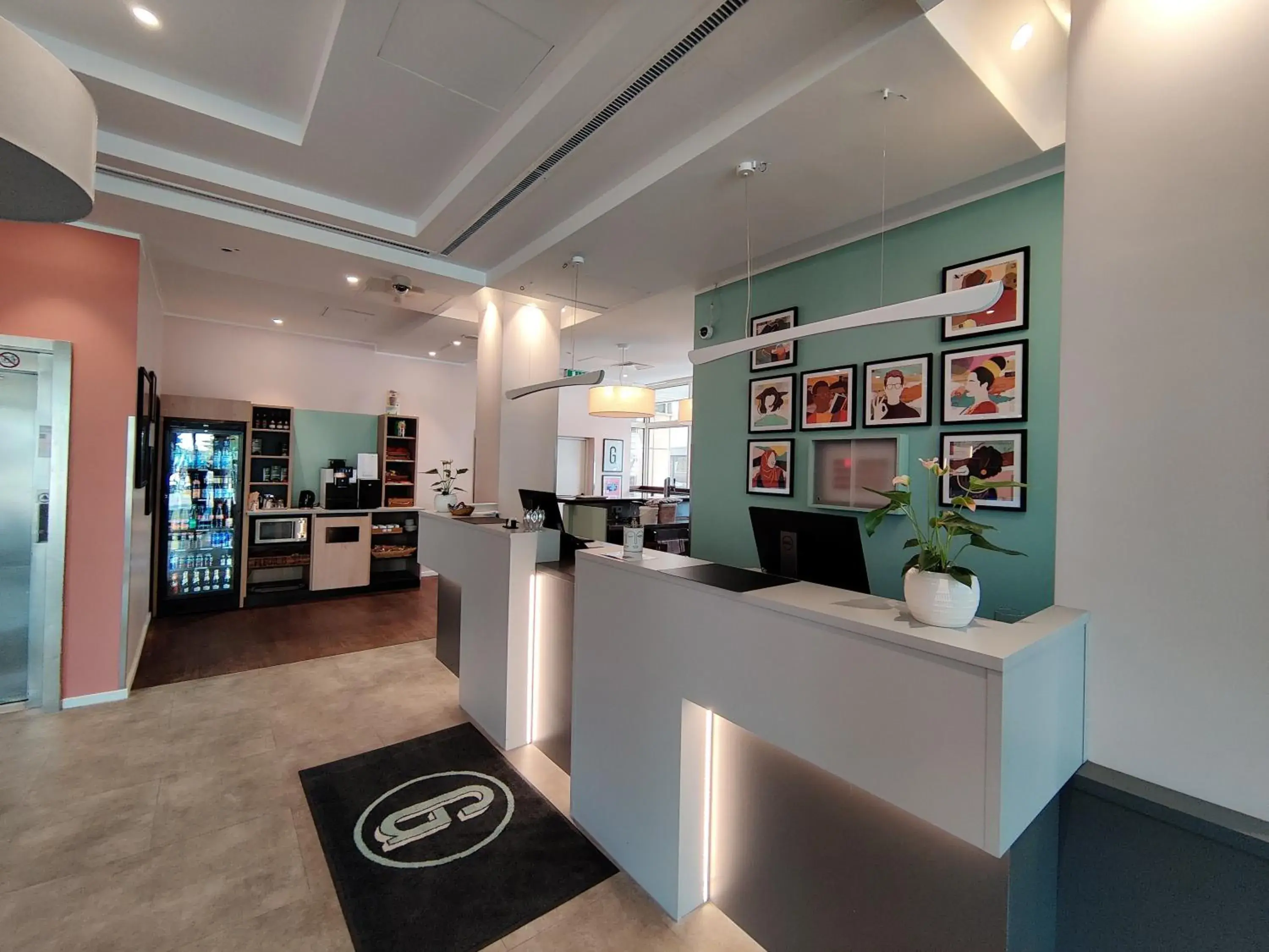 Lobby or reception in Garner Hotel Wiesbaden City by IHG Lobby or reception in Garner Hotel Wiesbaden City by IHG