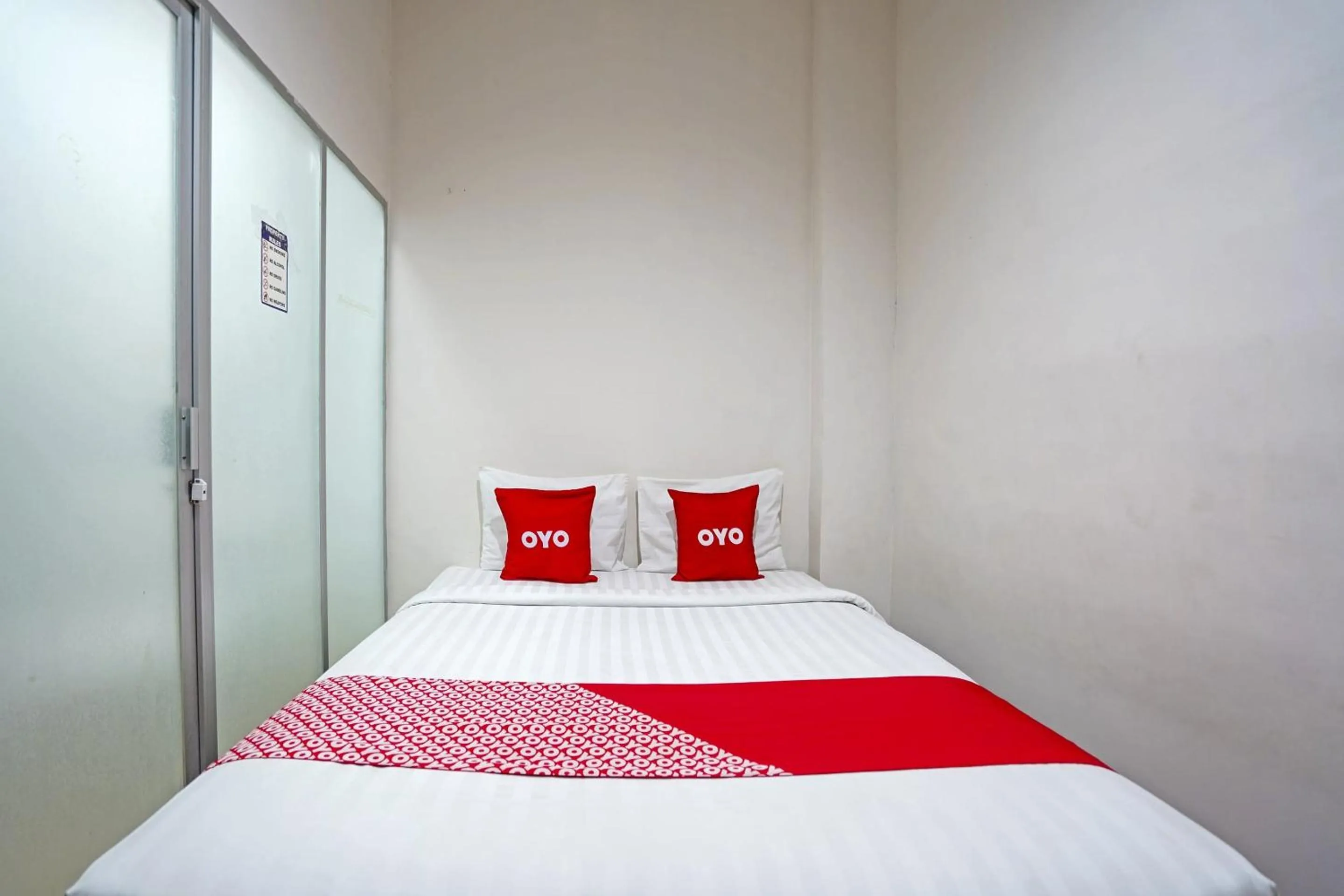Bedroom in OYO Flagship 90890 Bratang Gede Residence