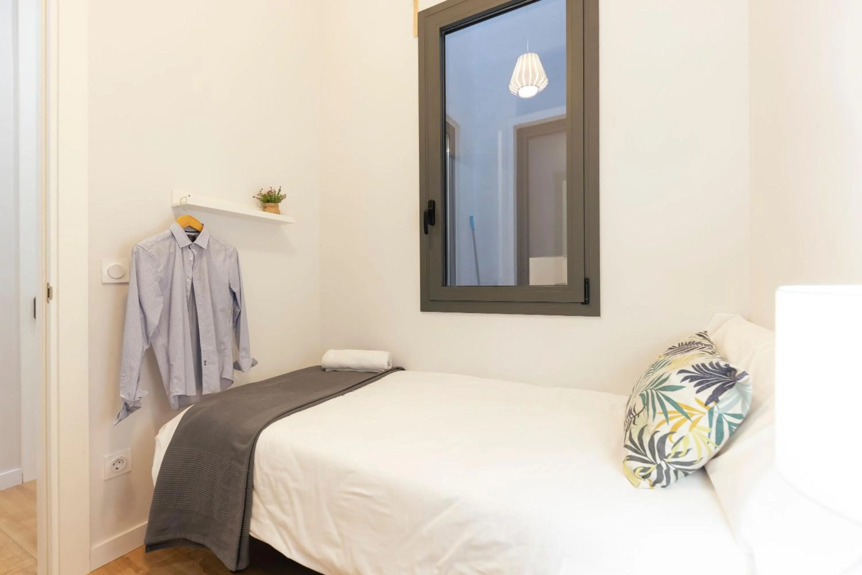 Bedroom, Bed in Bravissimo Riu Onyar, modern 3 bedroom apartment