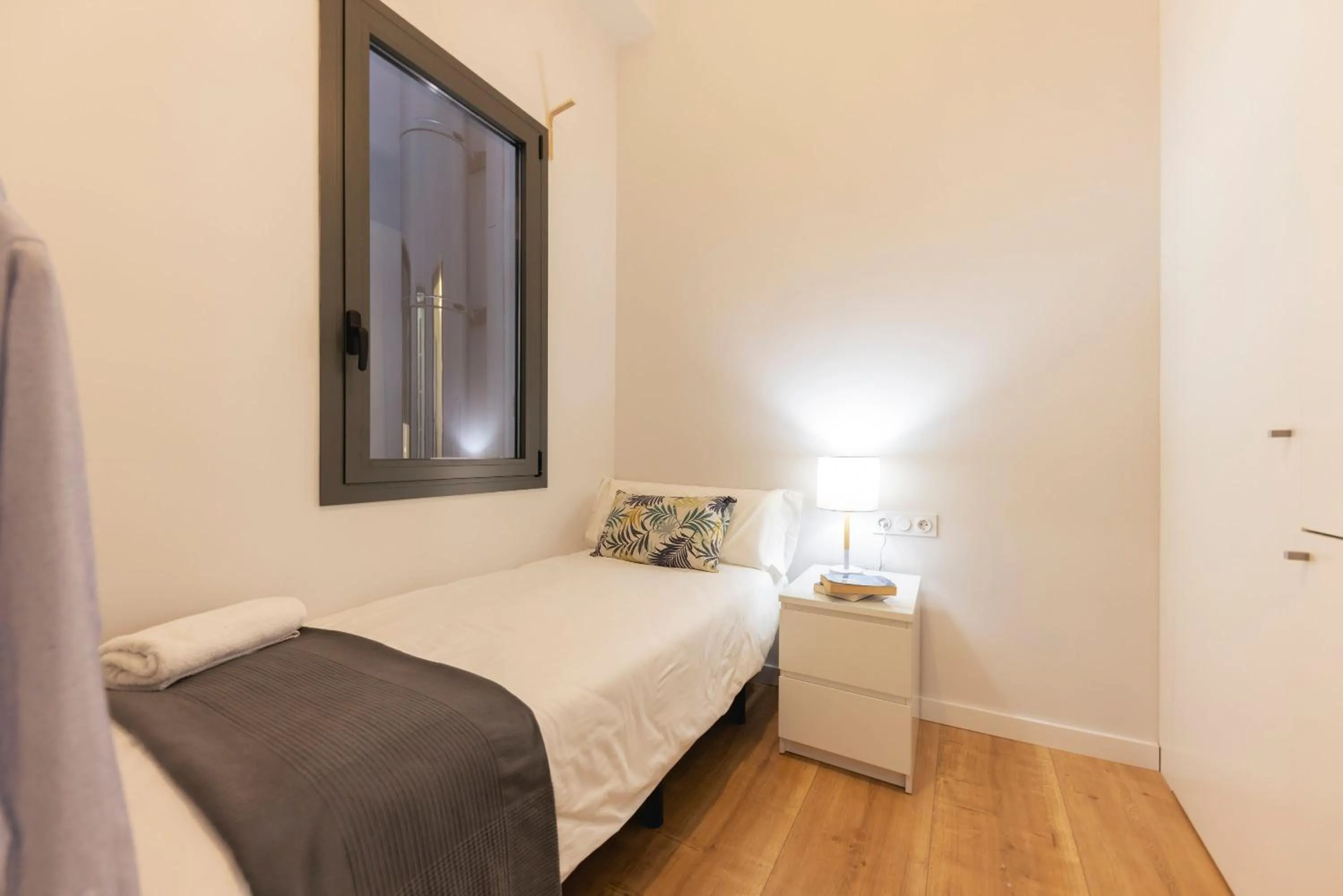 Bedroom, Bed in Bravissimo Riu Onyar, modern 3 bedroom apartment