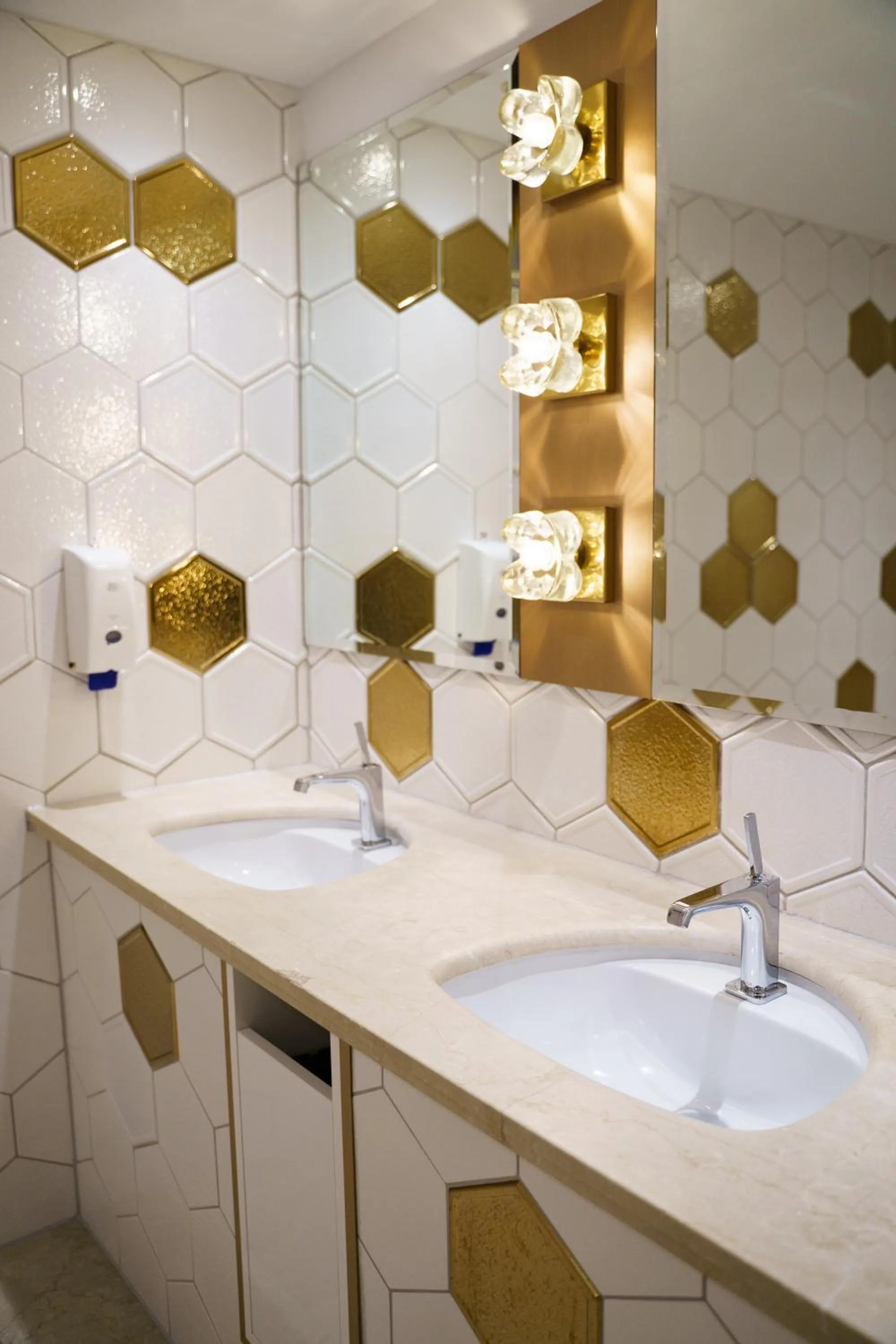 Toilet in Hotel Wilder Mann