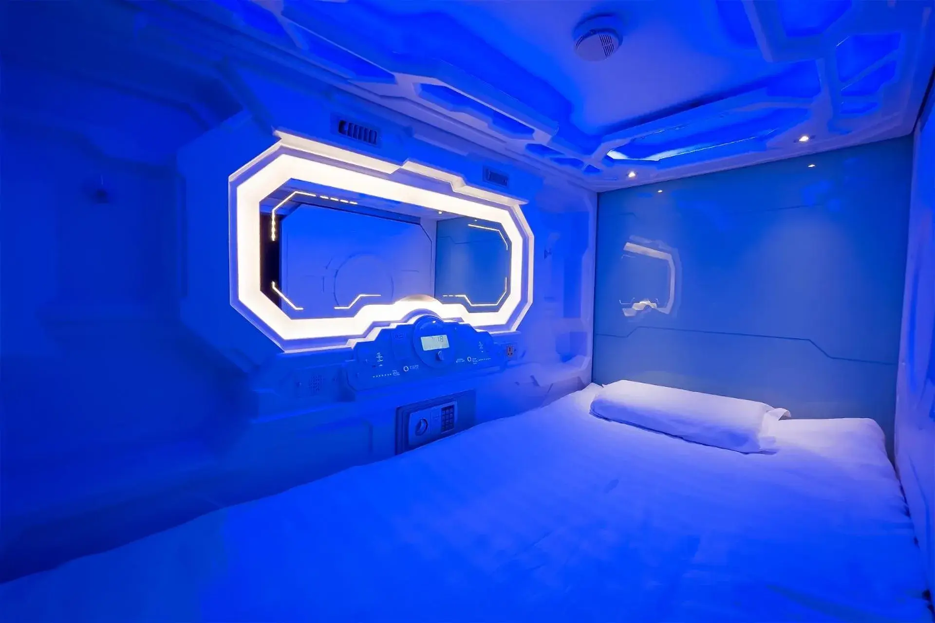 Single Bed in Dormitory Room in CAPS LOCK Future Hotel Single Bed in Dormitory Room in CAPS LOCK Future Hotel