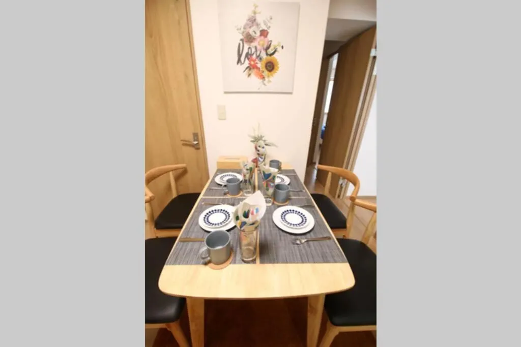 Dining area in Uhome Suido Apartment SD