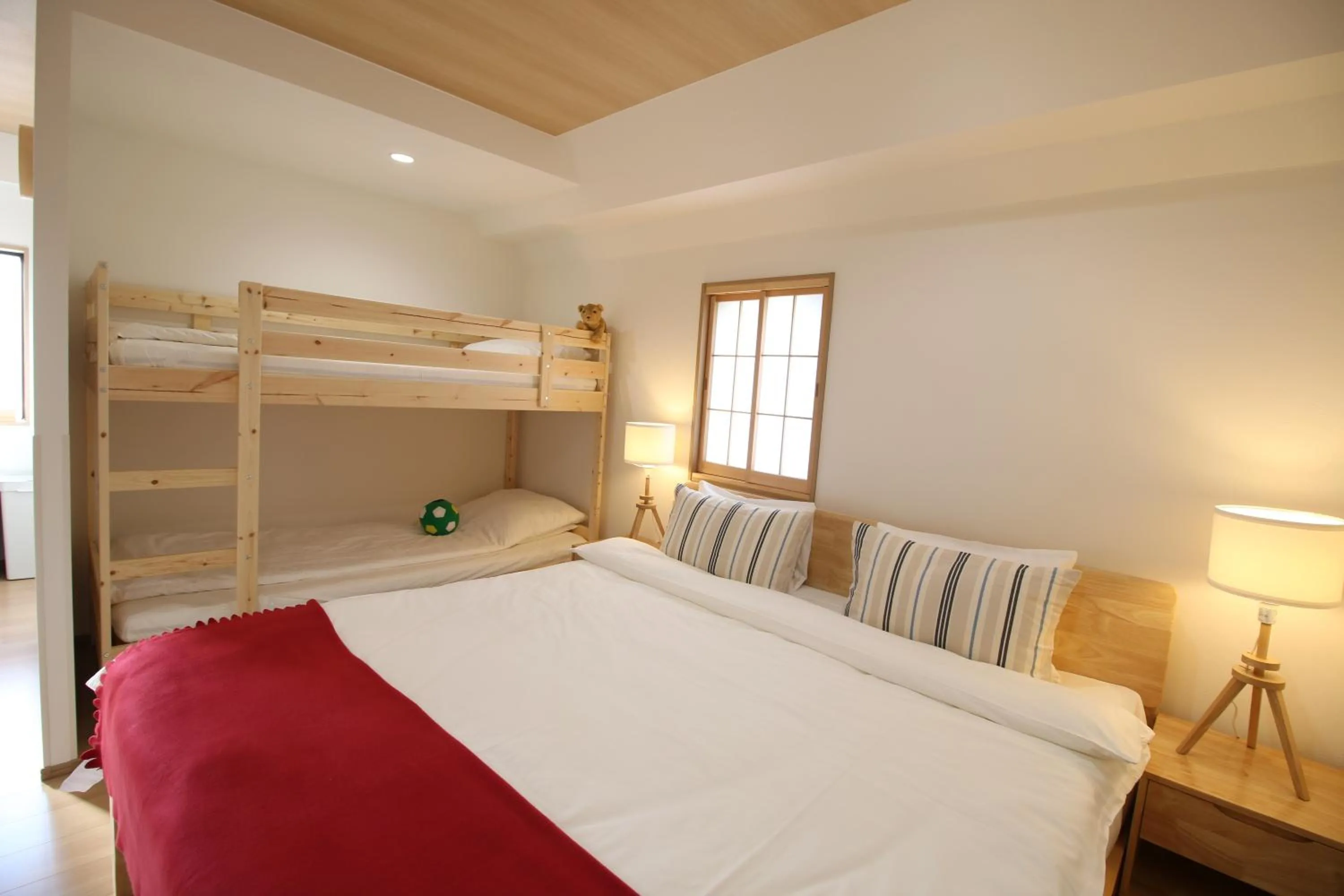 Bed in Uhome Suido Apartment SD