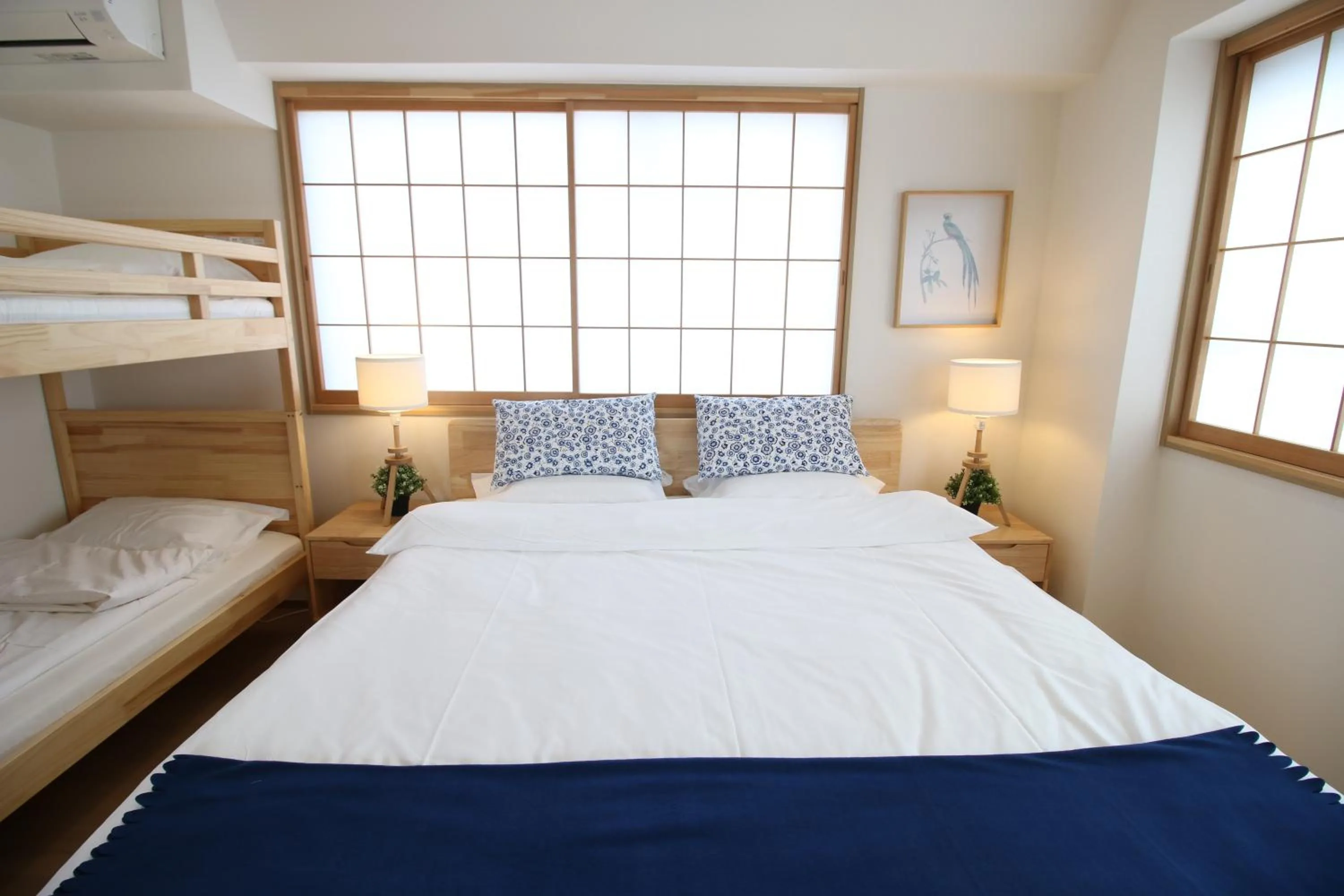 Bed in Uhome Suido Apartment SD