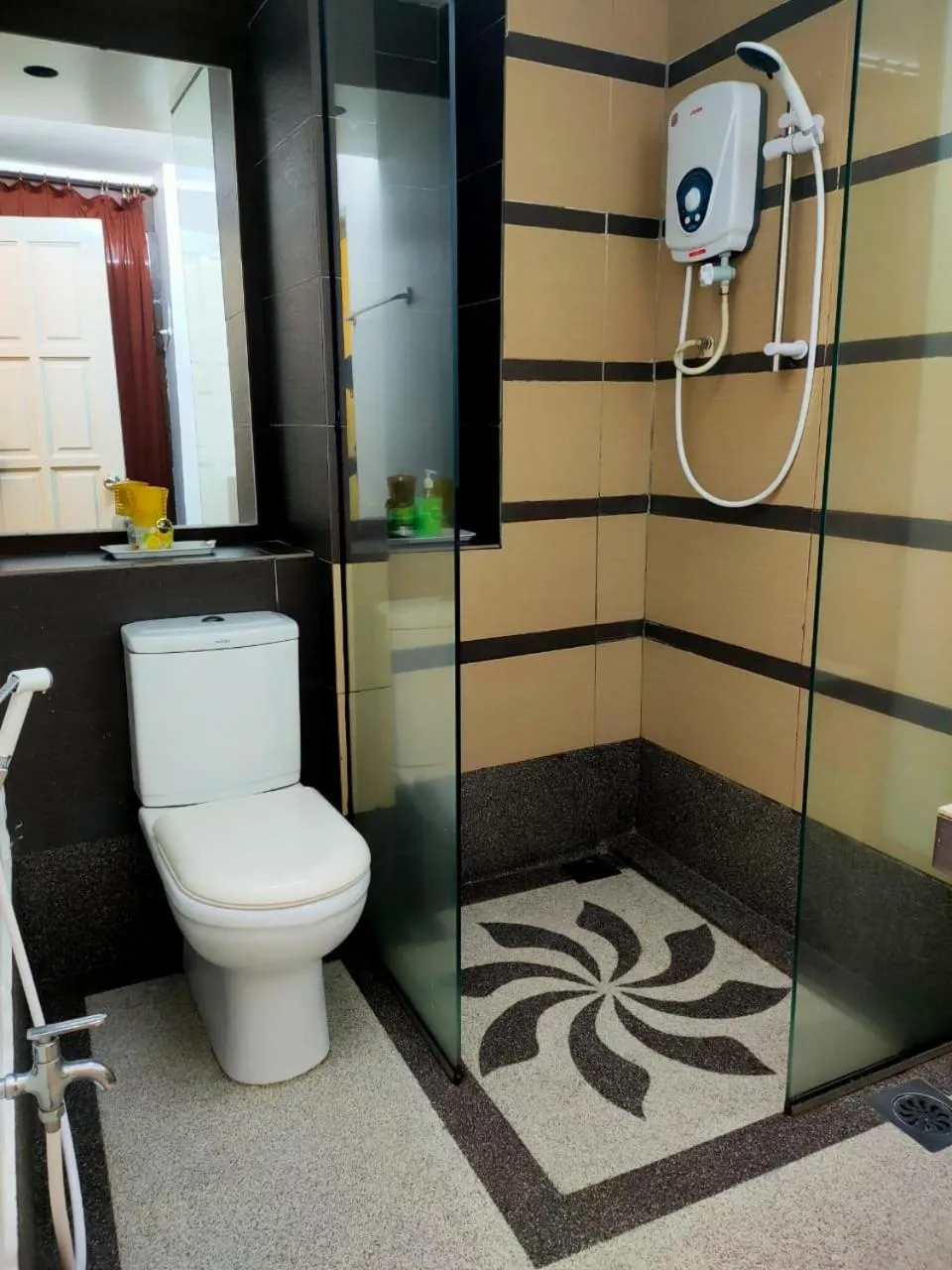 Toilet in OMAR BB STUDIO
