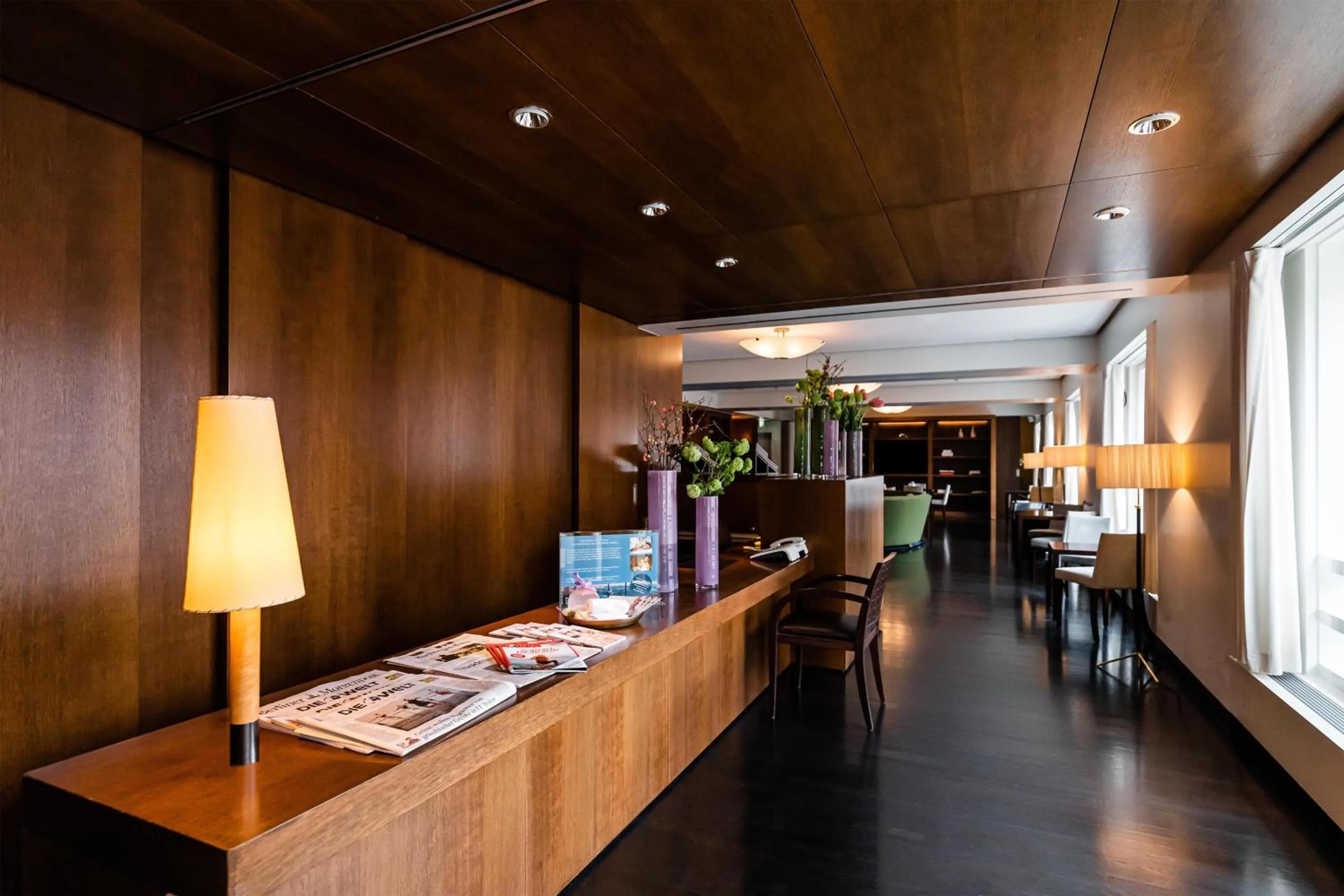 Lounge or bar in Grand Hyatt Berlin