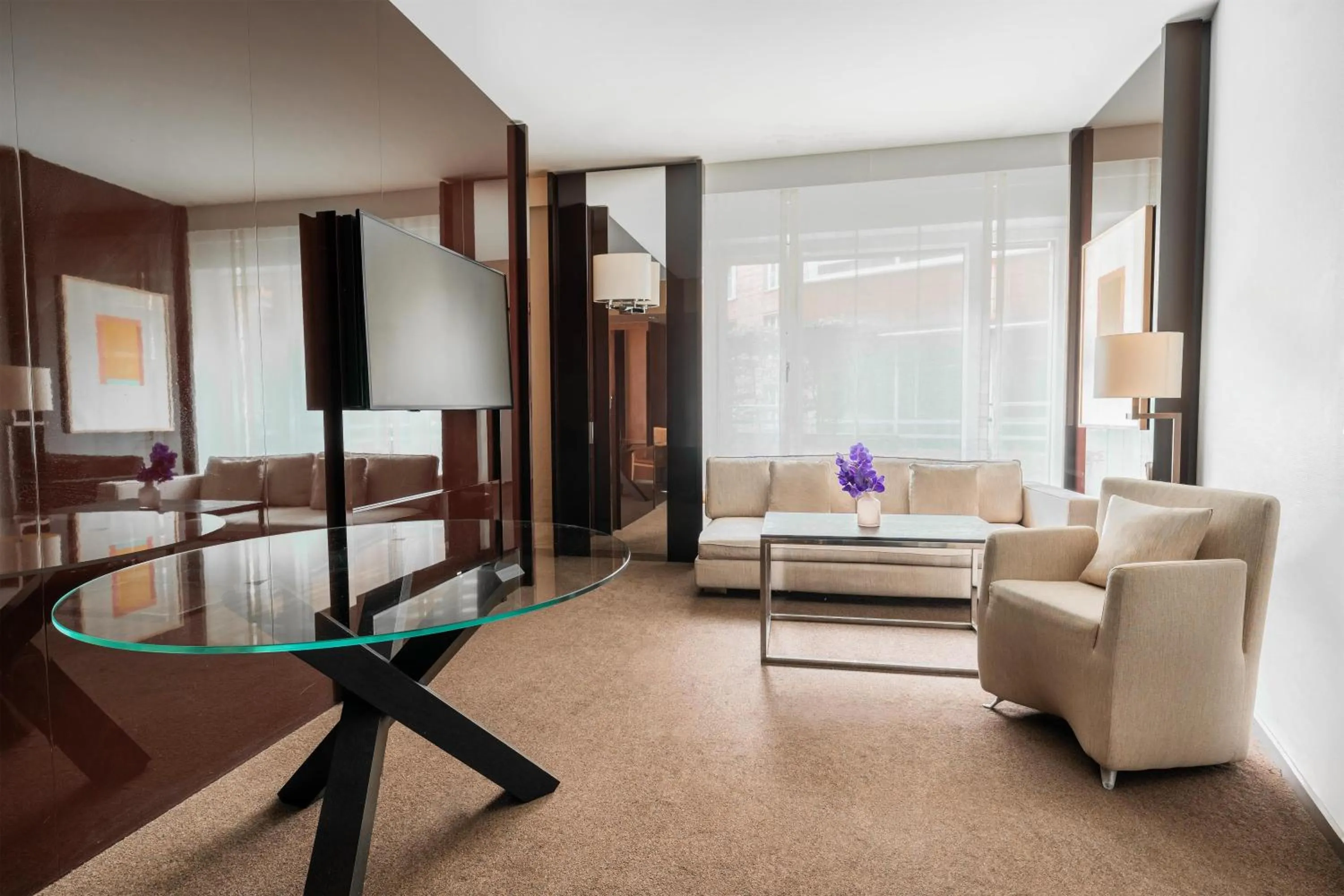 Photo of the whole room in Grand Hyatt Berlin