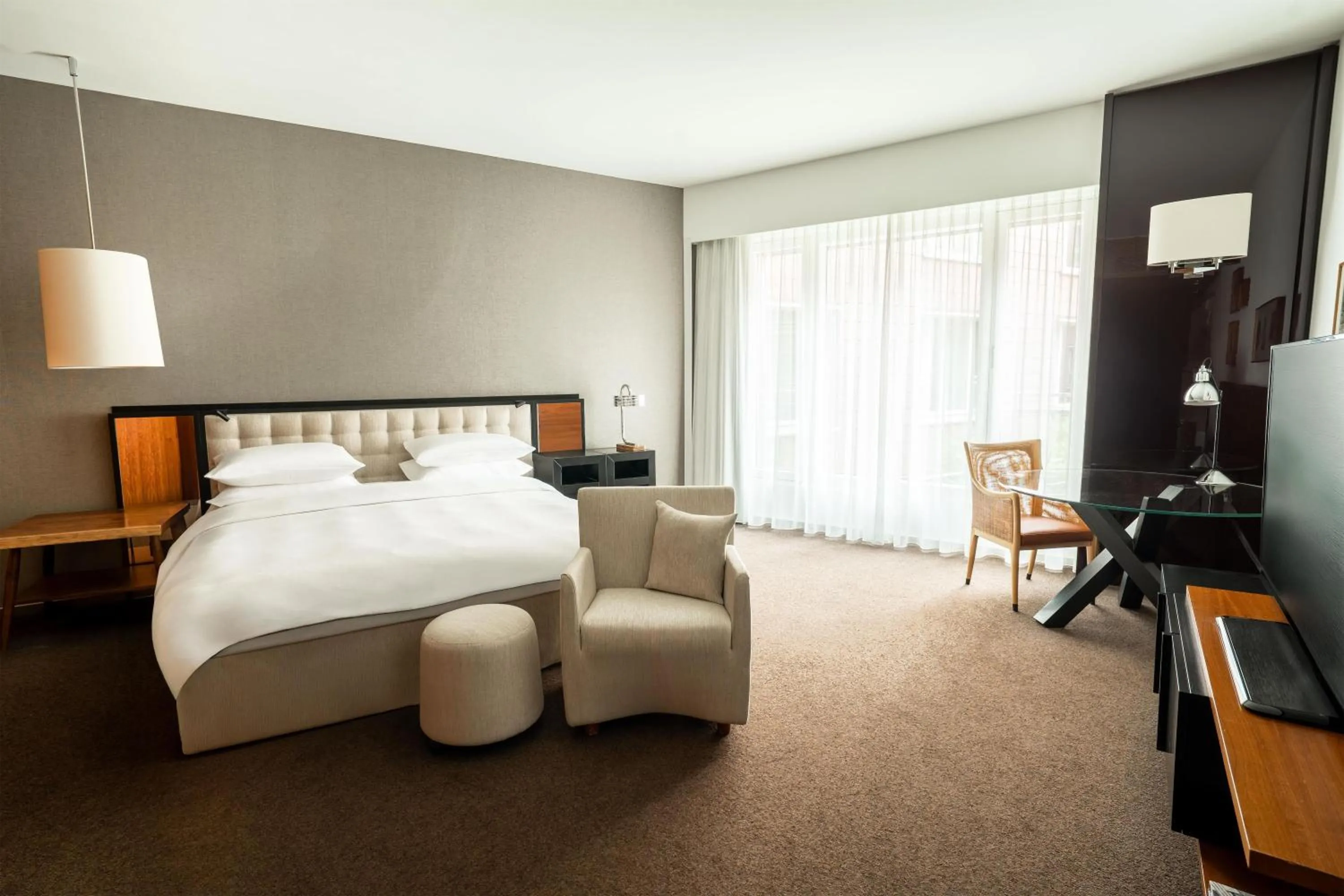 Bedroom, Bed in Grand Hyatt Berlin