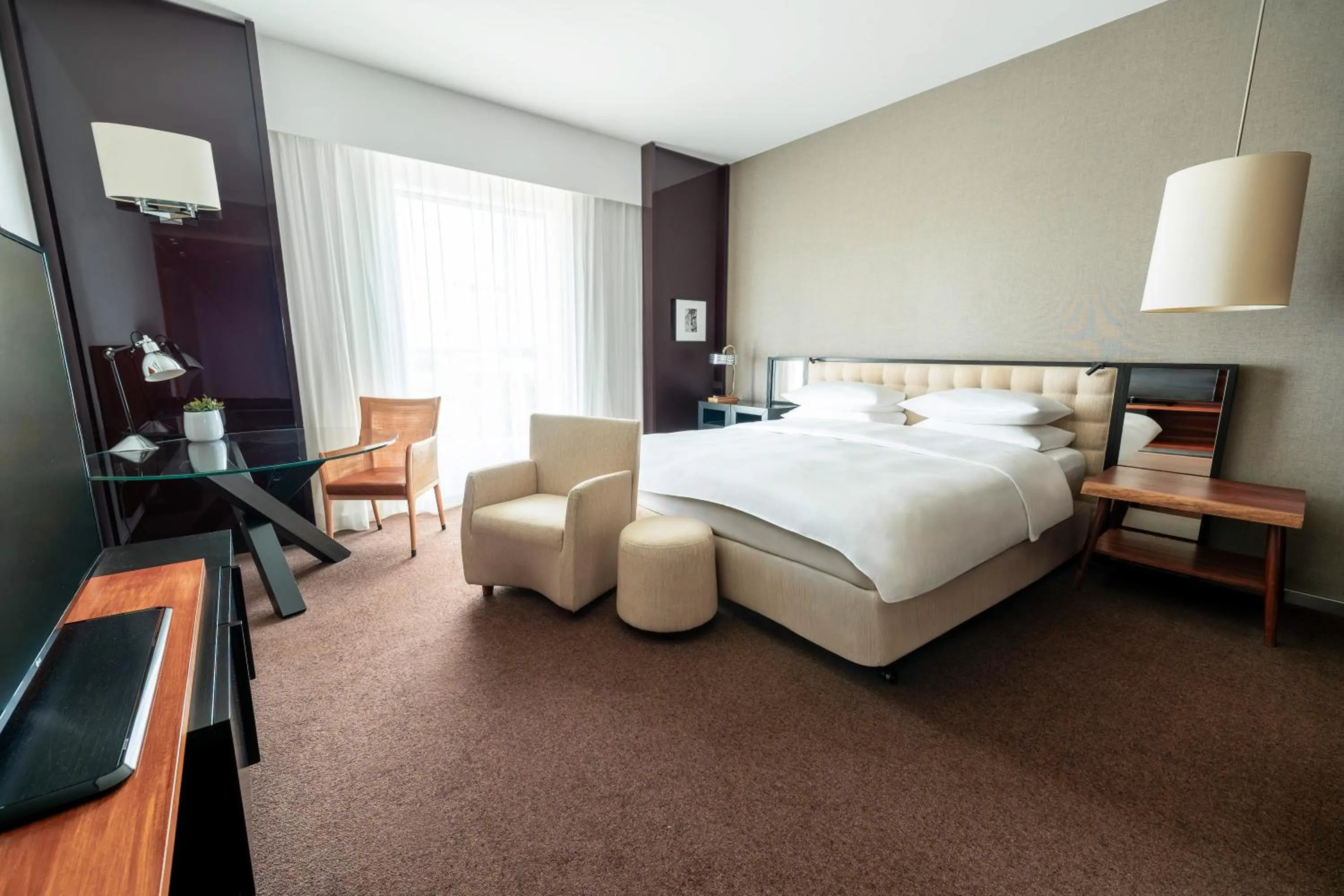 Bed in Grand Hyatt Berlin