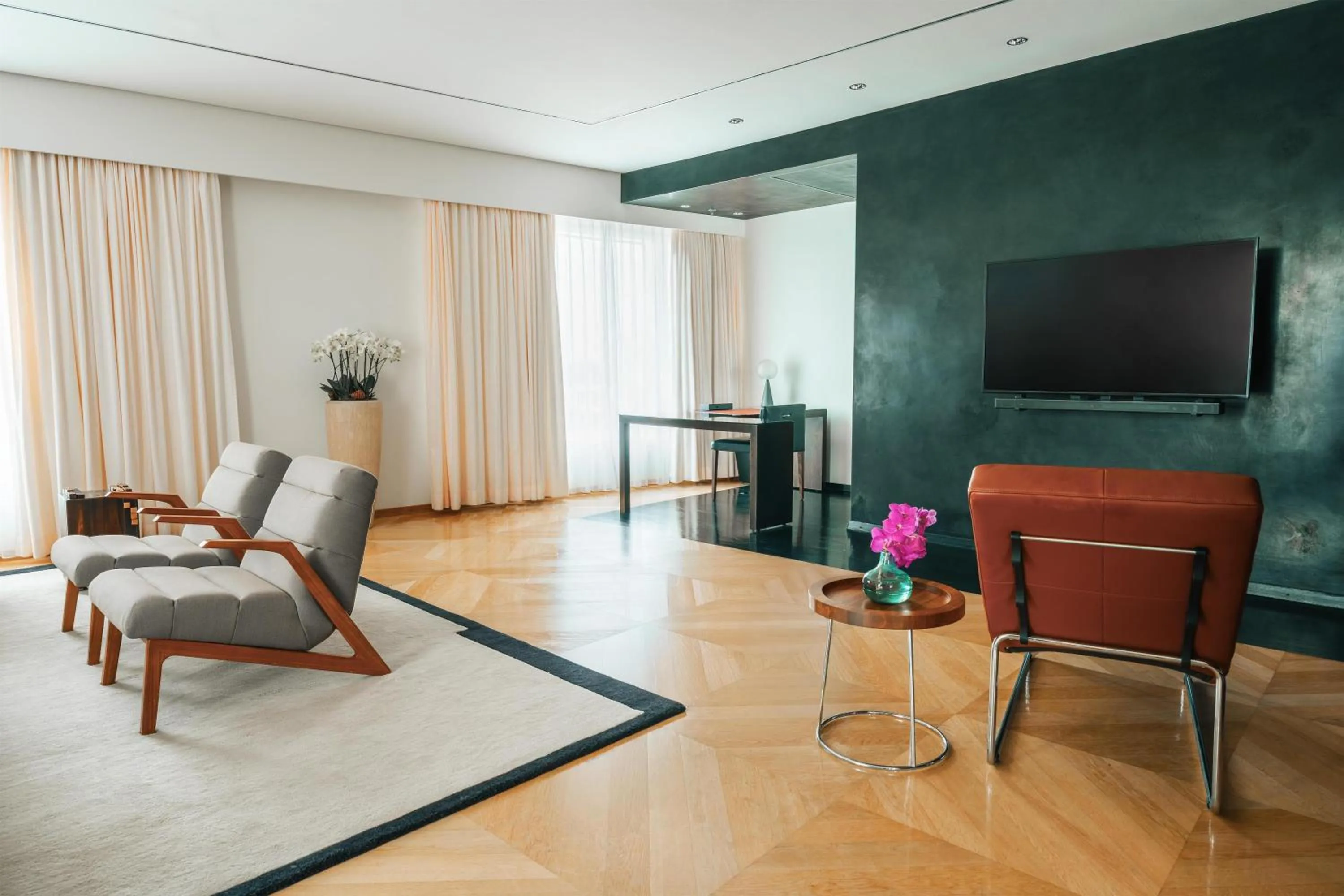 Photo of the whole room in Grand Hyatt Berlin