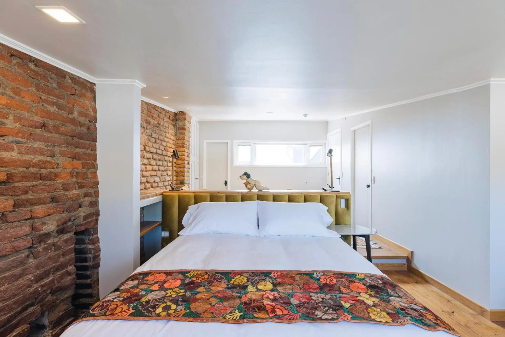 Bedroom, Bed in Casablu Hotel