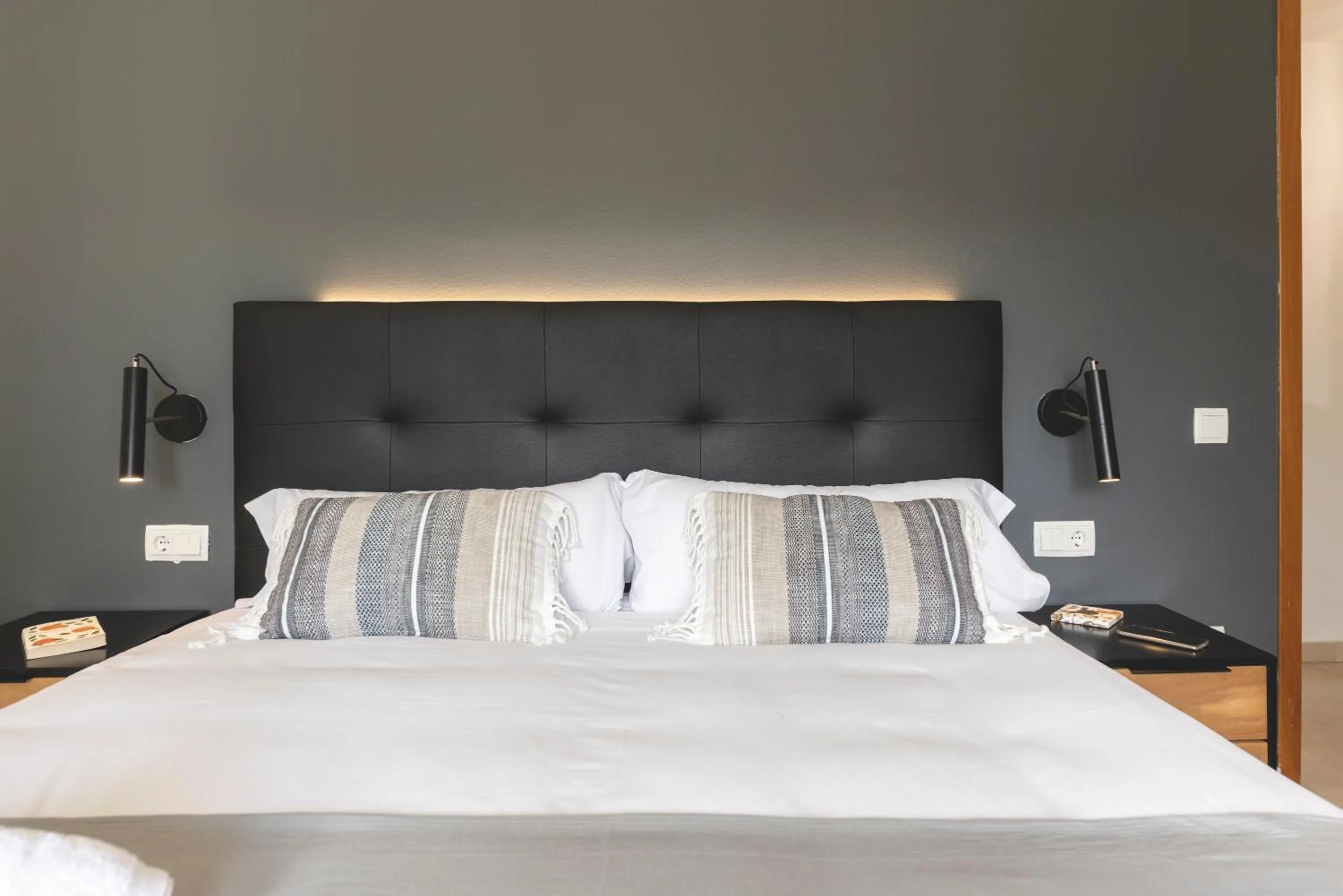 Bed in Bravissimo Plaça de la Independència, Morning Sun