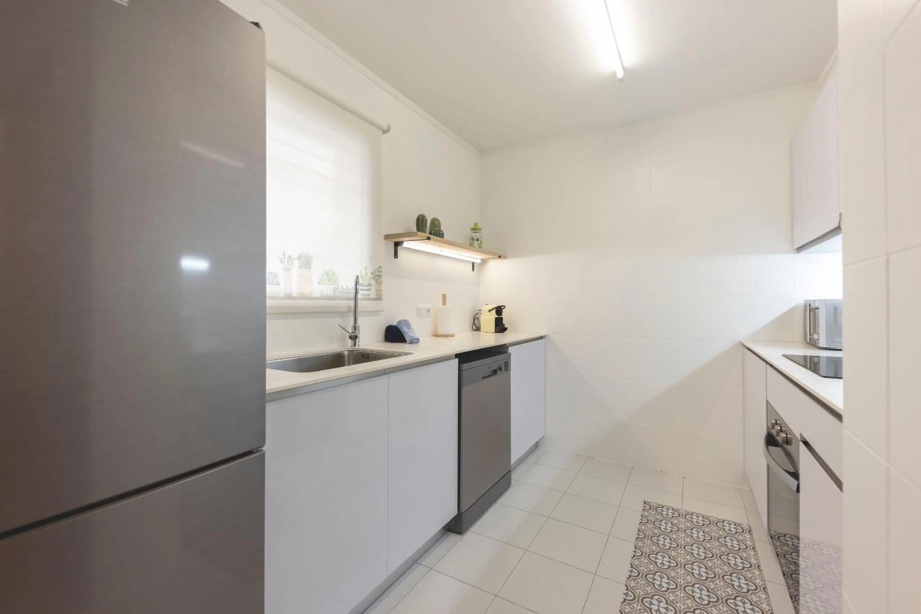 Kitchen or kitchenette in Bravissimo Plaça de la Independència, Morning Sun