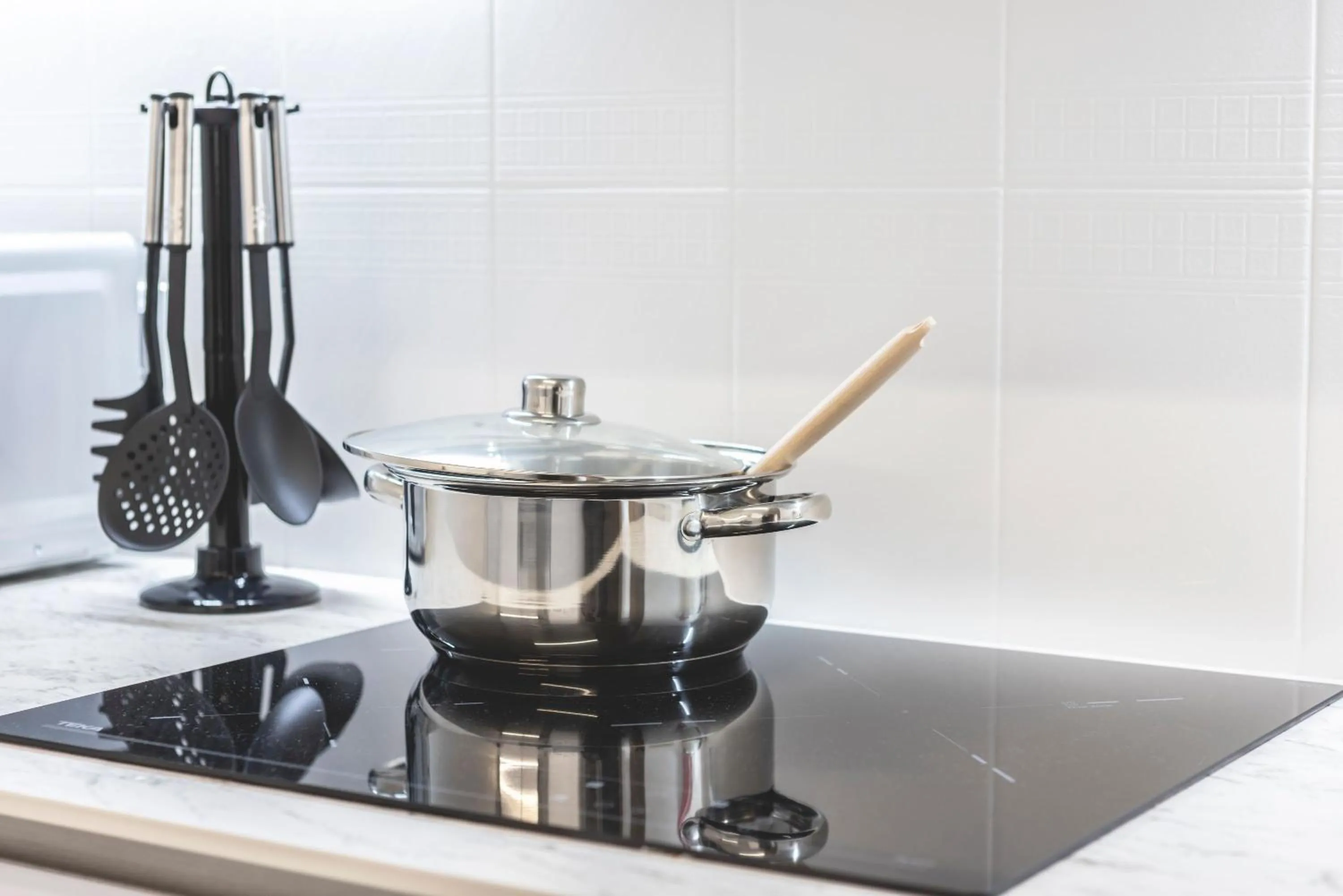Kitchen or kitchenette in Bravissimo Plaça de la Independència, Morning Sun