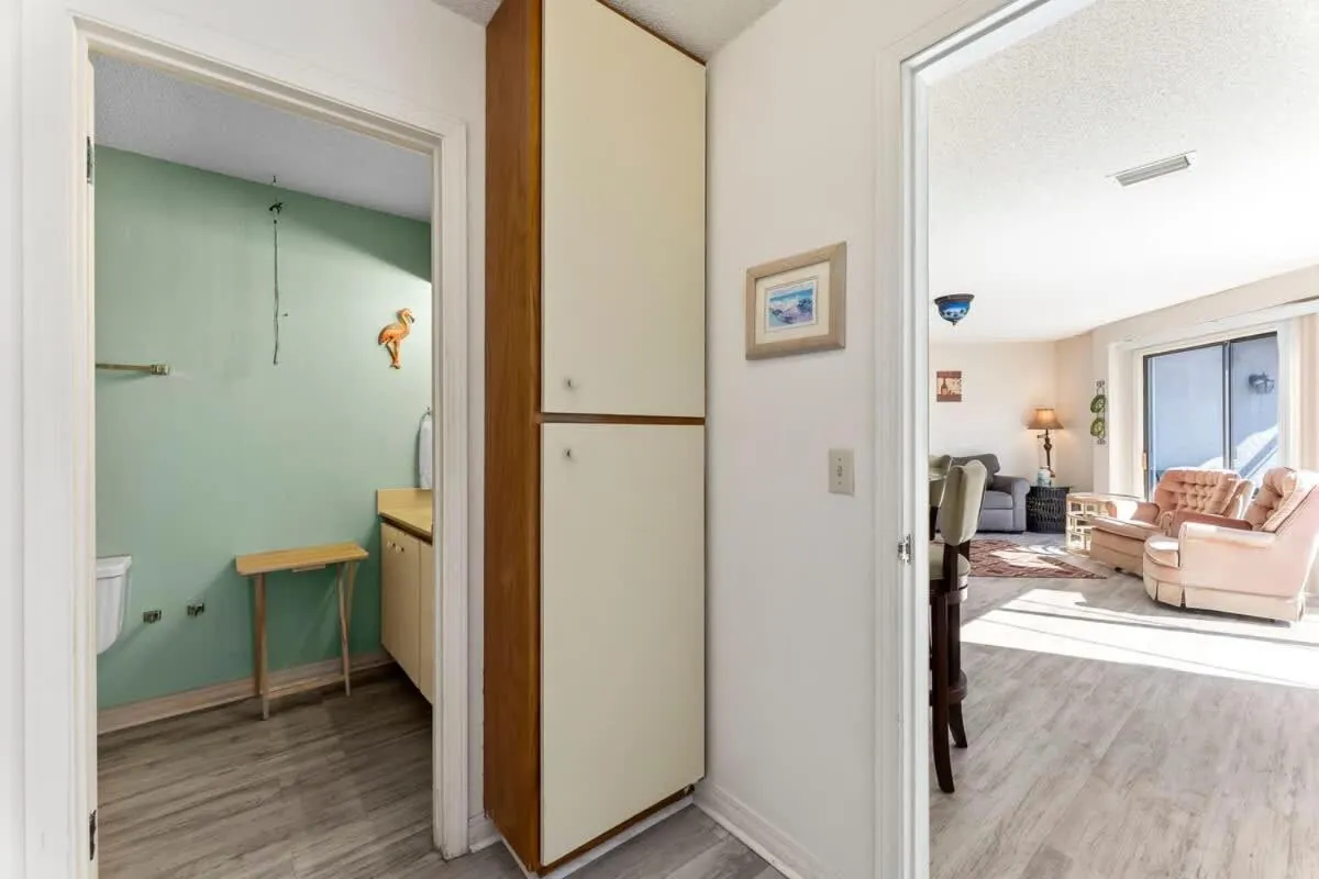 1302B St Thomas Square