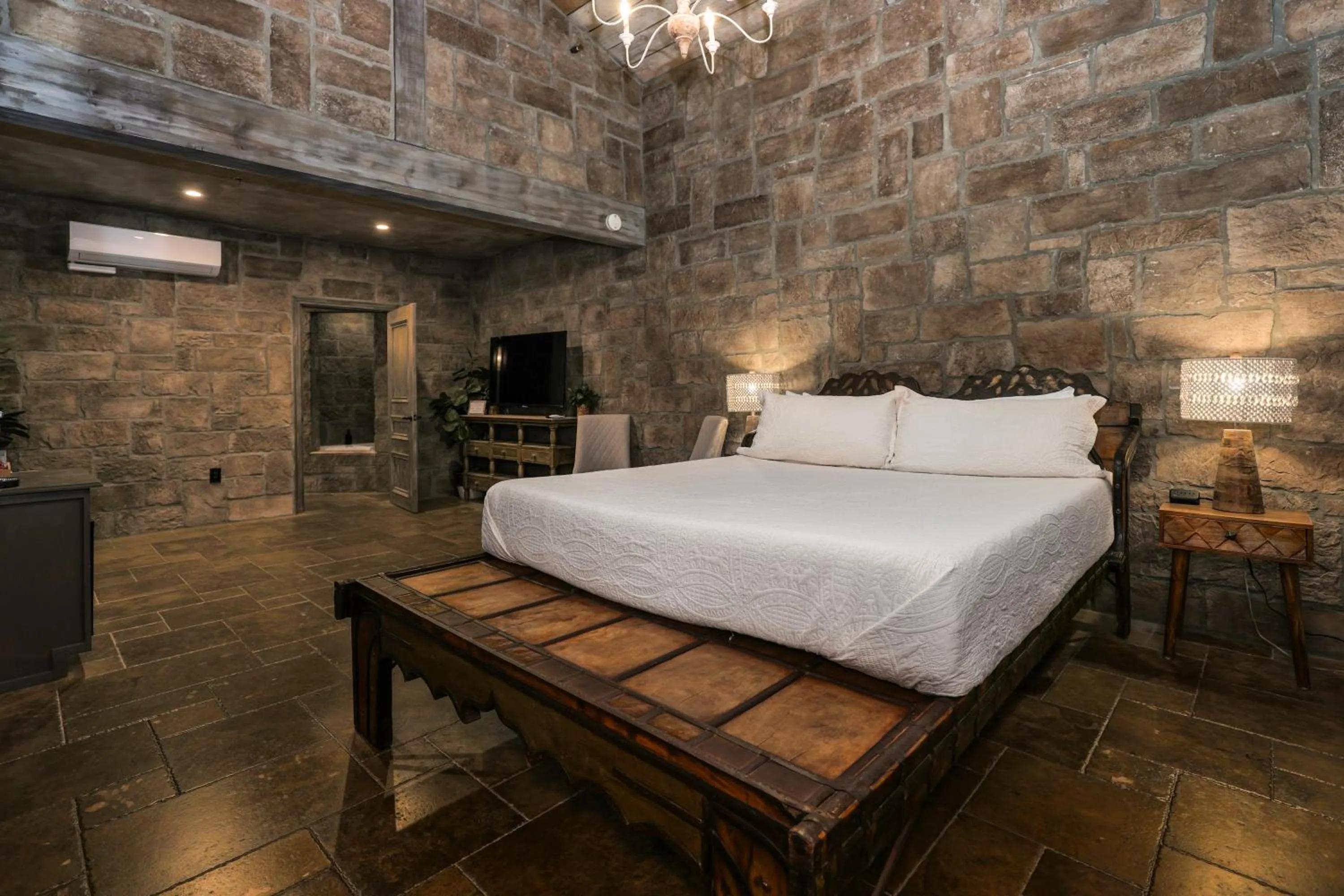 Bed in The Inn at Zaca Creek