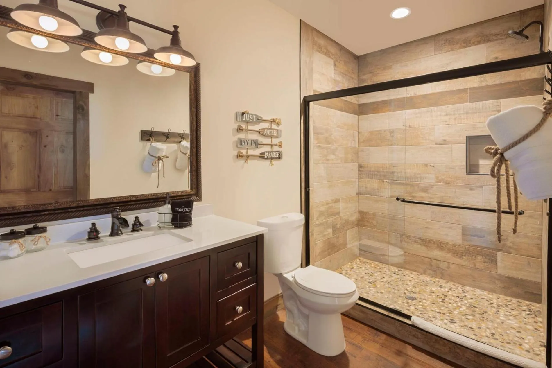 Bathroom in River Rock Inn B&B