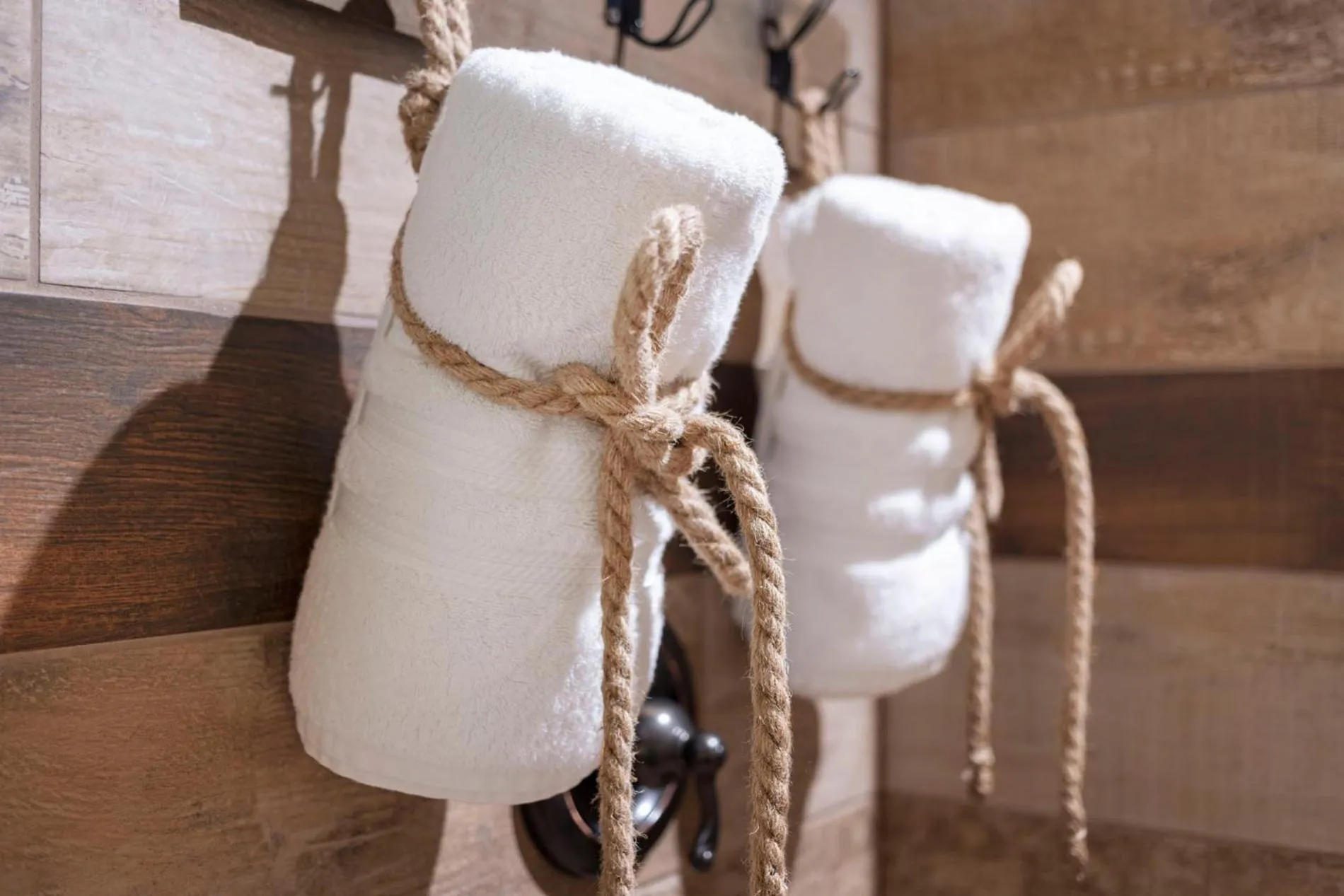 Decorative detail in River Rock Inn B&B