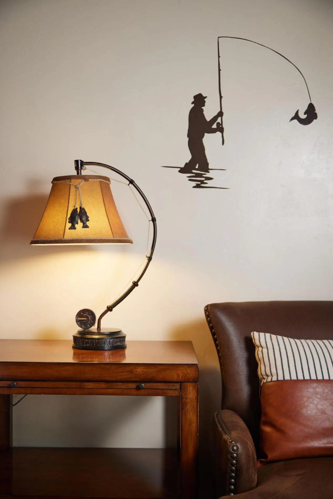 Decorative detail in River Rock Inn B&B