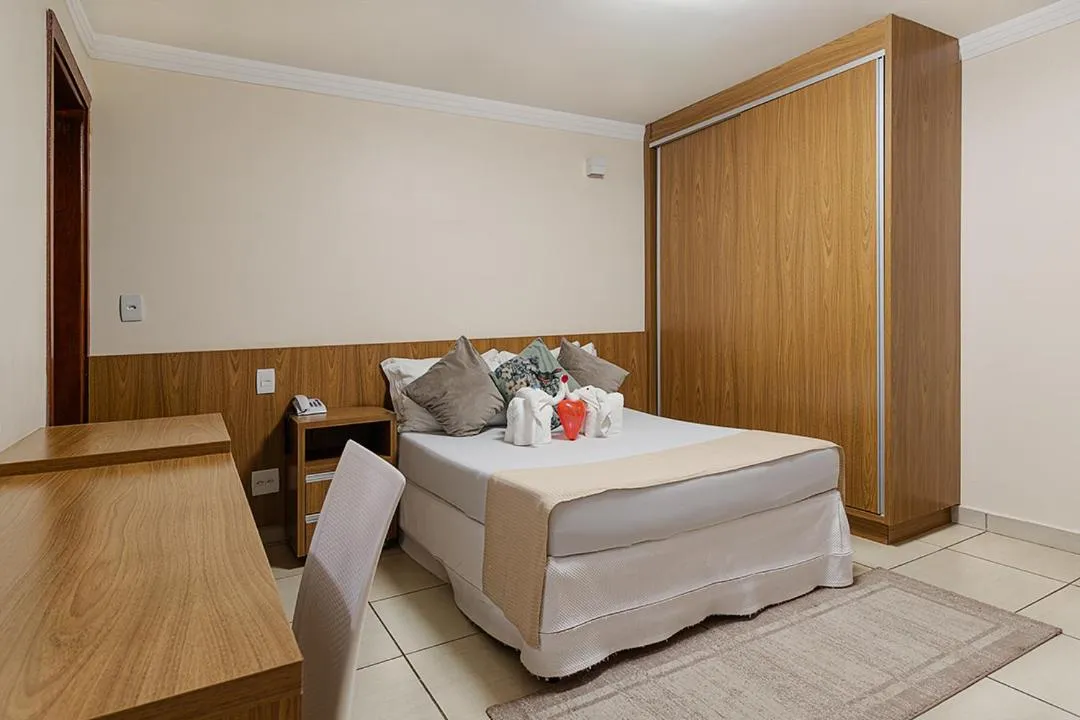 Bedroom, Bed in Havana Express