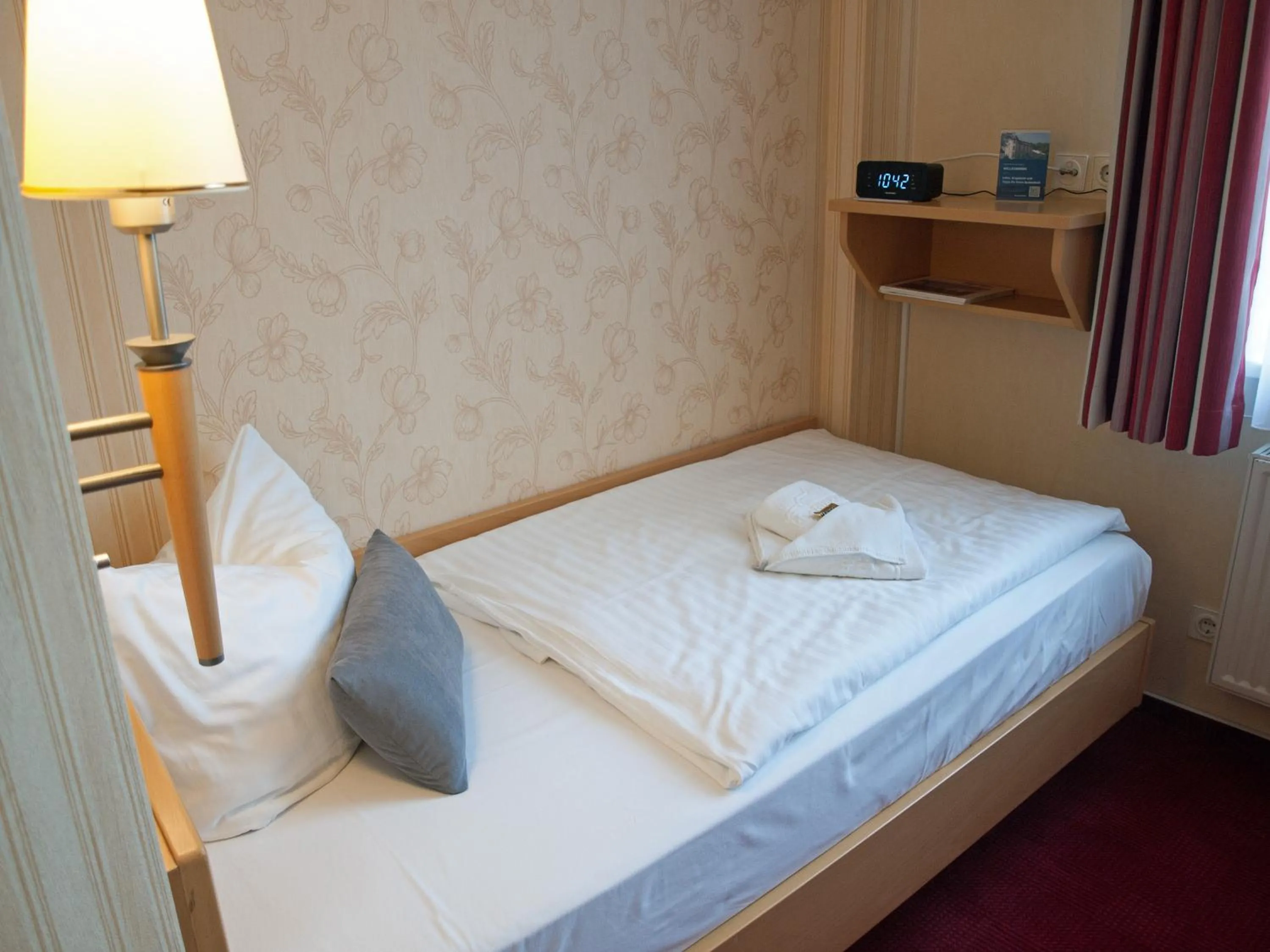 Photo of the whole room, Bed in Hotel & Restaurant Waldschlösschen