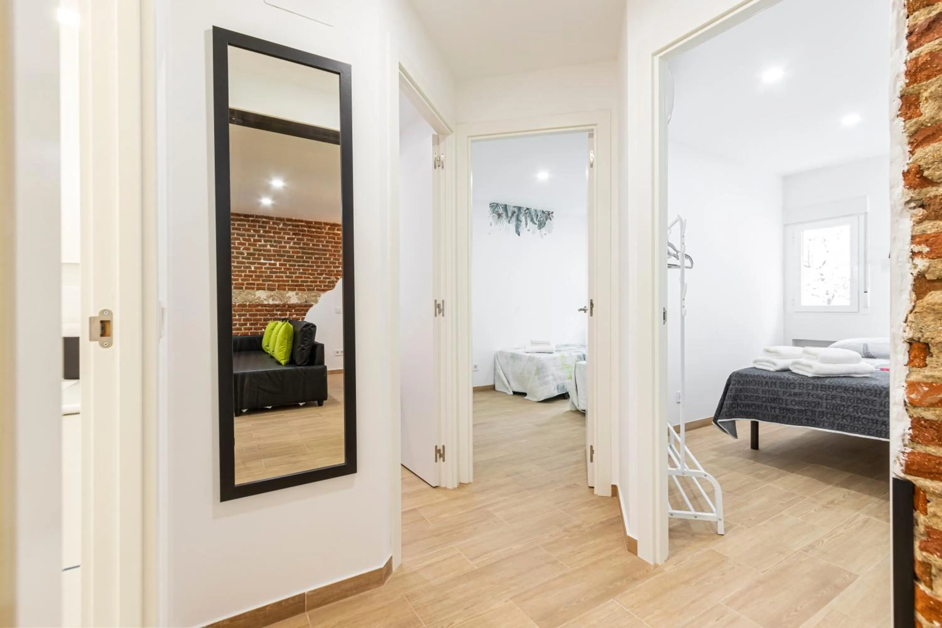 Living room, Bed in Ever House - IFEMA Canillas