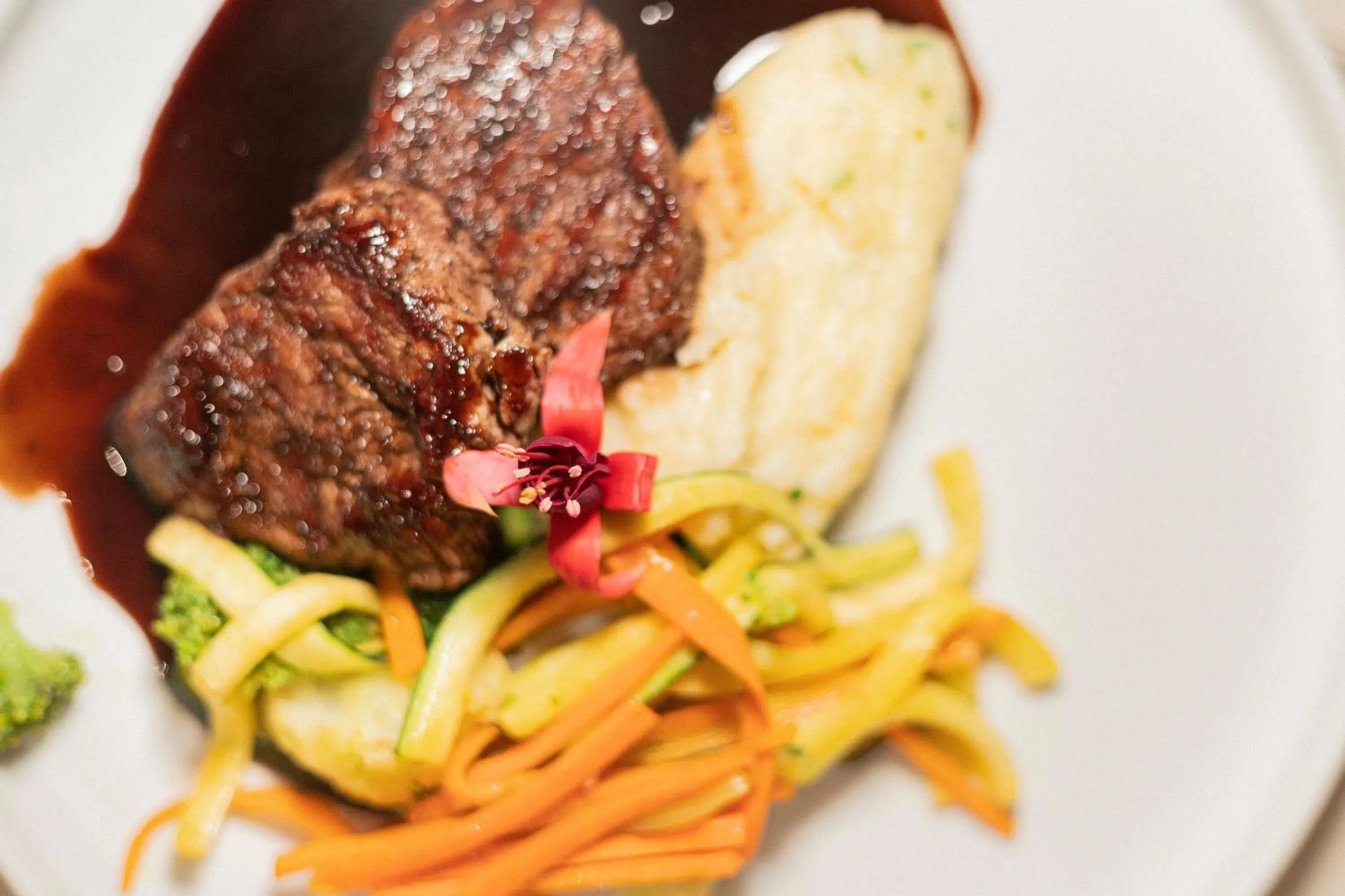 Food and drinks in Casa Bixa Hotel Boutique -Santa Fe de Antioquia- Mayores de 12 años