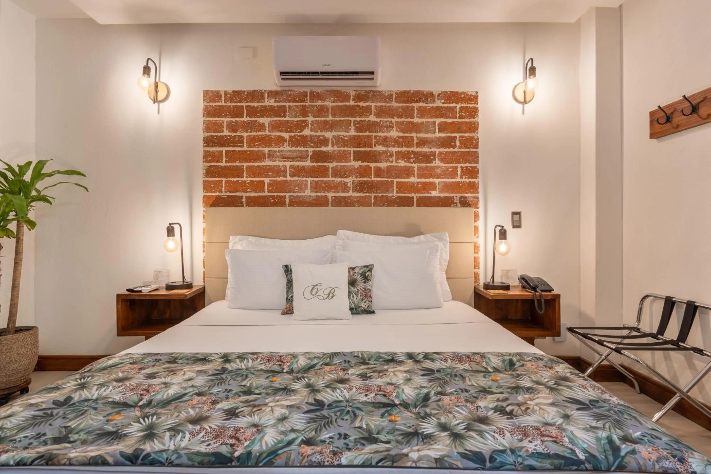 Bed in Casa Bixa Hotel Boutique -Santa Fe de Antioquia- Mayores de 12 años