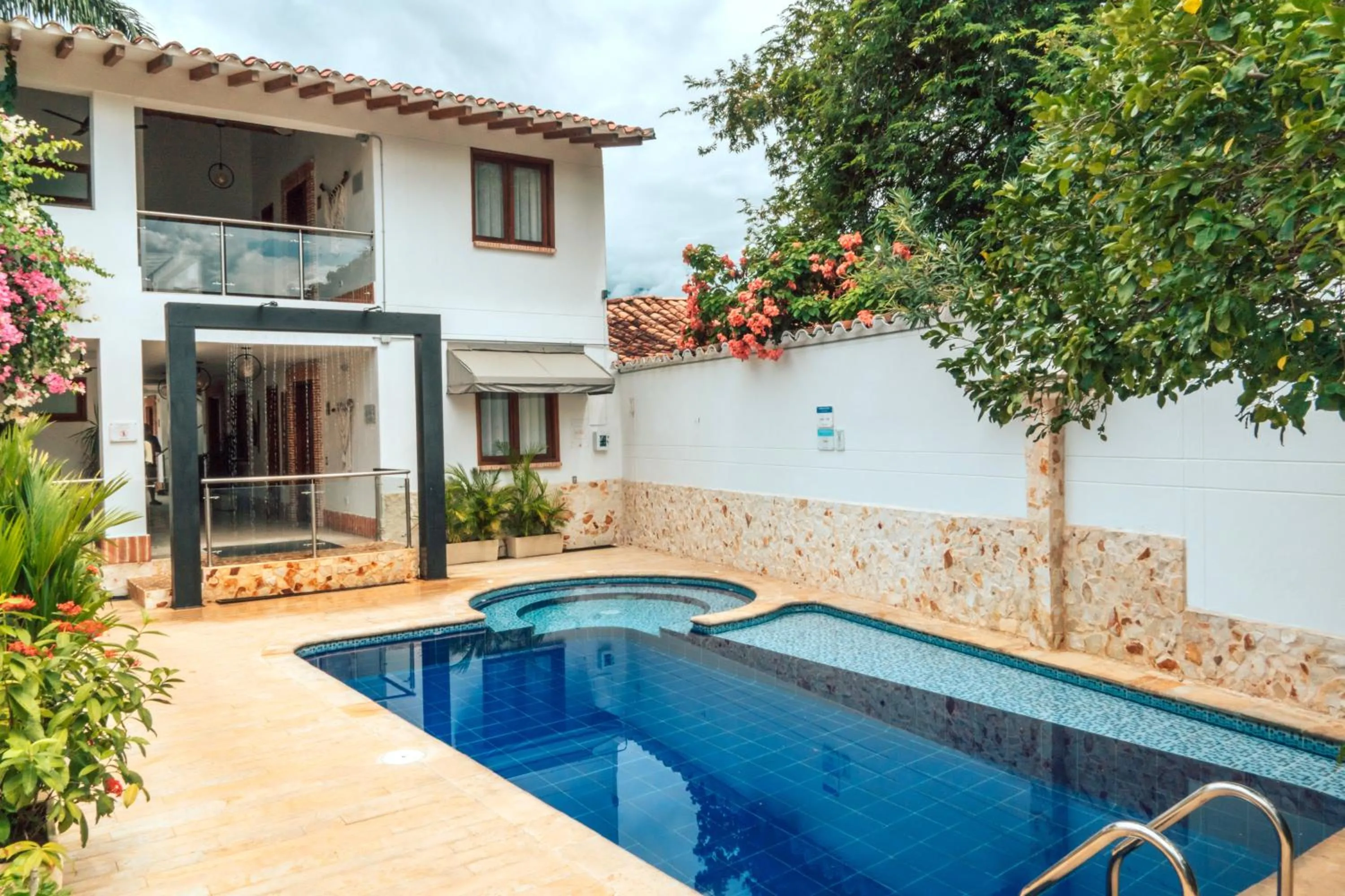 Swimming pool in Casa Bixa Hotel Boutique - Solo Adultos